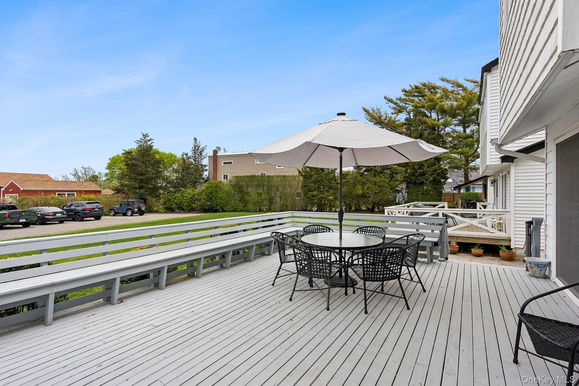 73 North Road, Hampton Bays, NY 11946