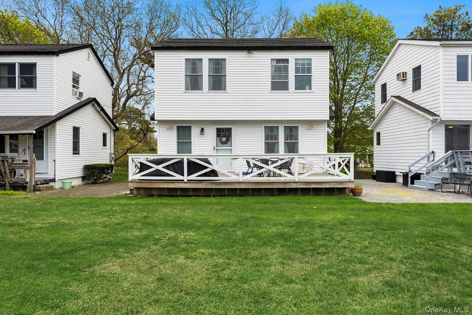 73 North Road, Hampton Bays, NY 11946