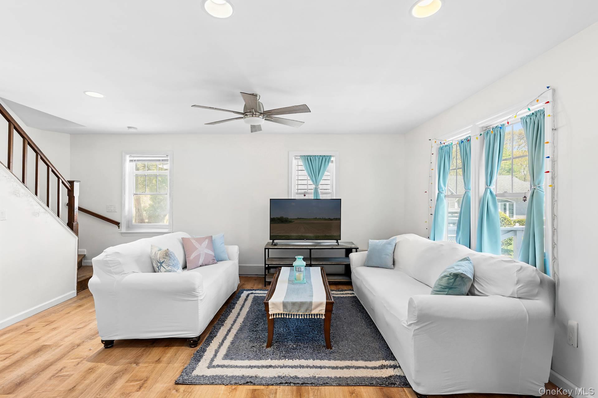 73 North Road, Hampton Bays, NY 11946