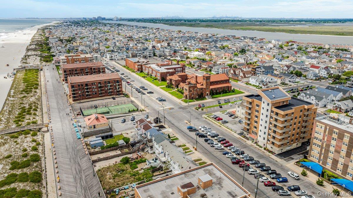 661 W Broadway # 202, Long Beach, NY 11561