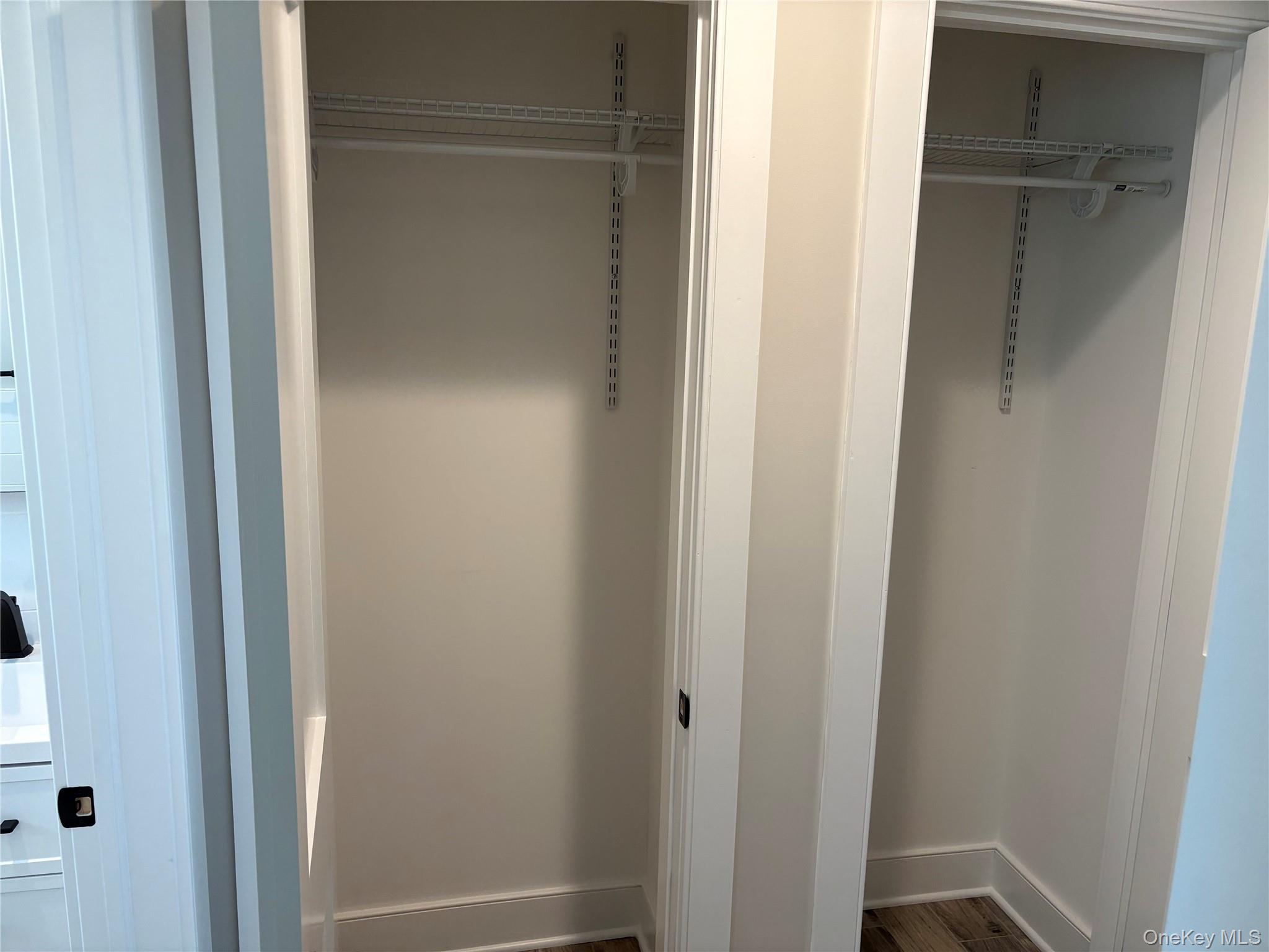 455 Sunrise Highway # #2B, West Babylon, NY 11704