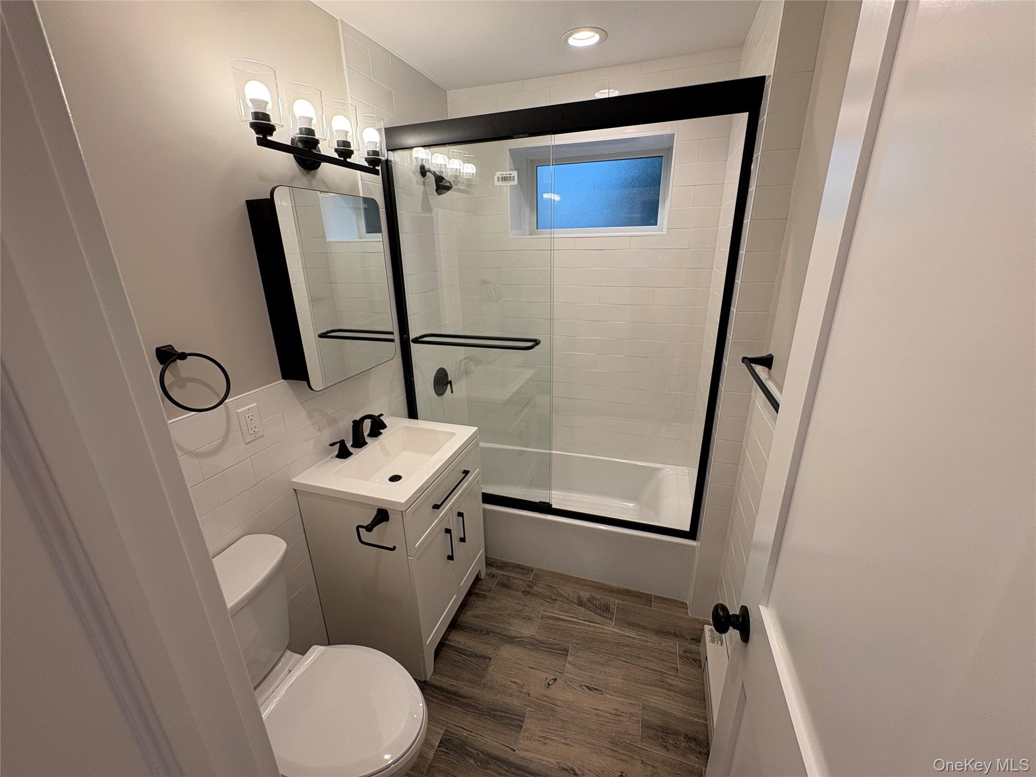 455 Sunrise Highway # #2B, West Babylon, NY 11704