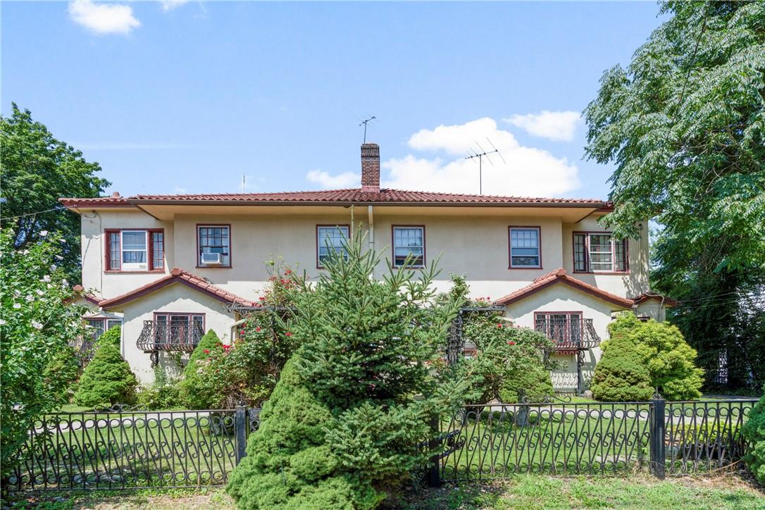 323 Wolfs Lane # Right Side, Pelham, NY 10803