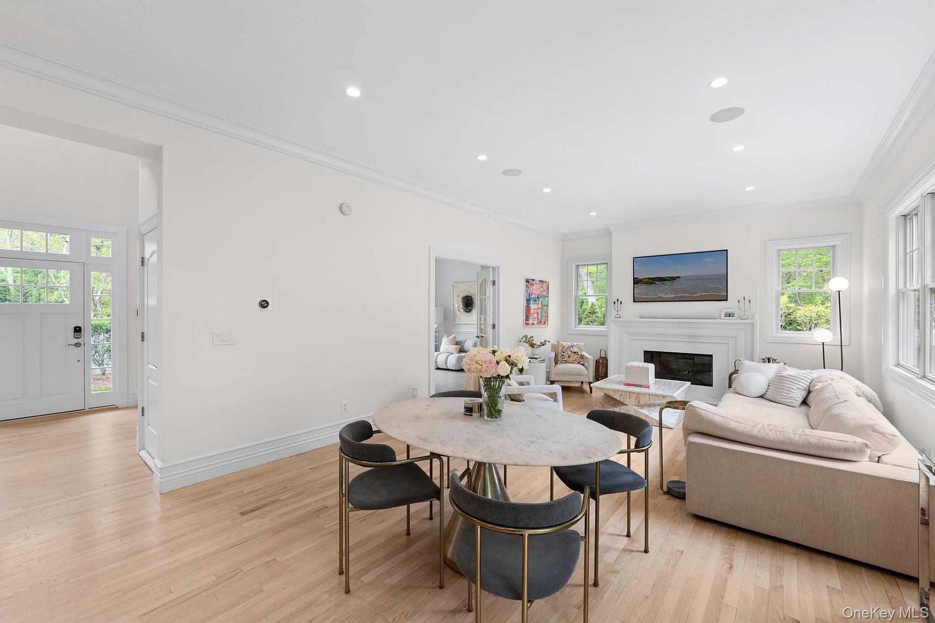 4 White Oak Lane, Southampton, NY 11968