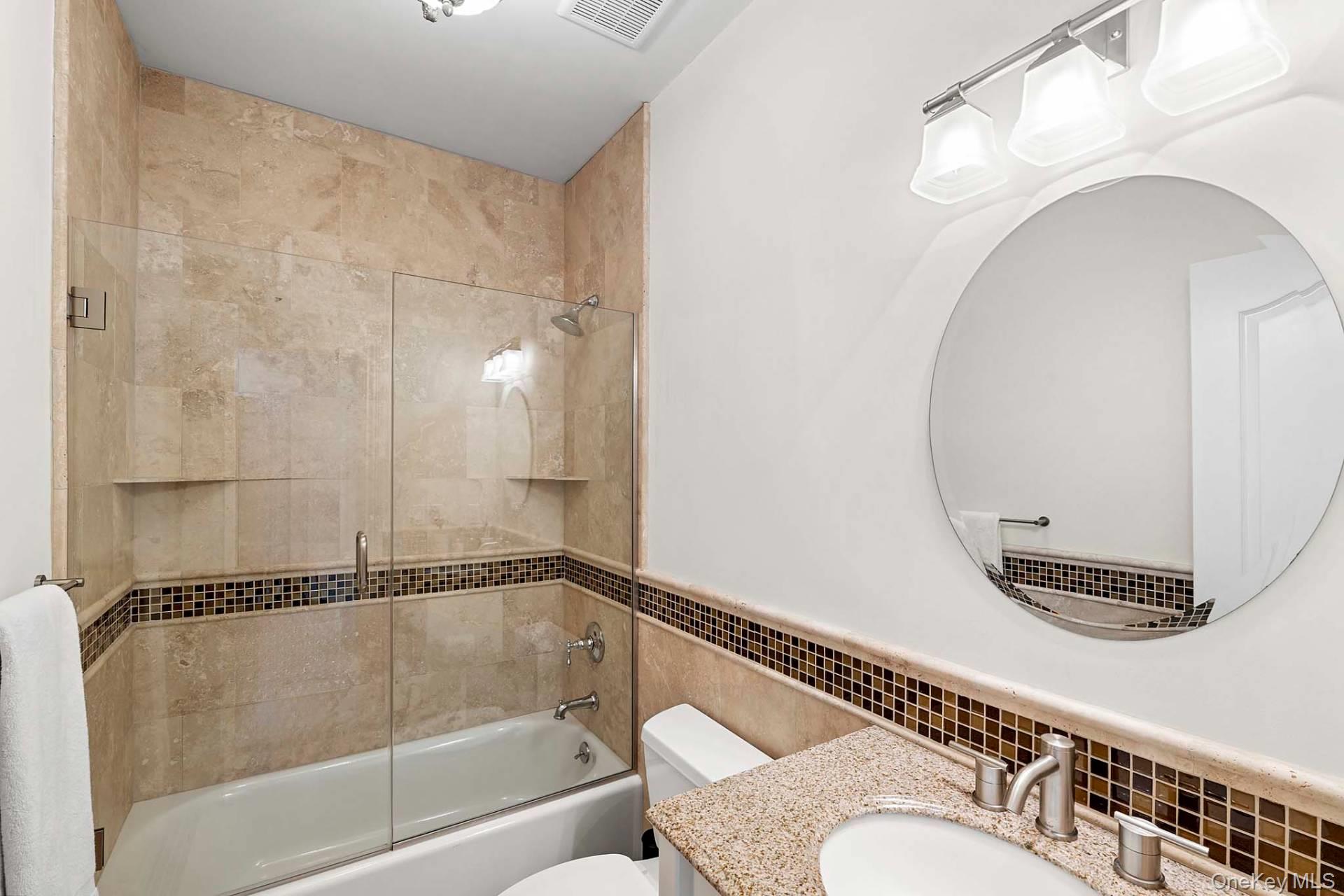 4 White Oak Lane, Southampton, NY 11968