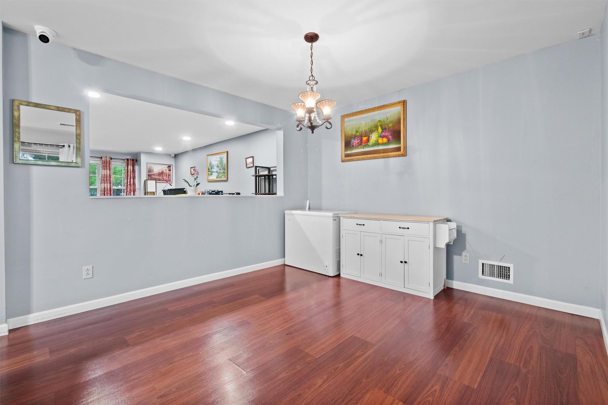 124 Creekside, Spring Valley, NY 10977