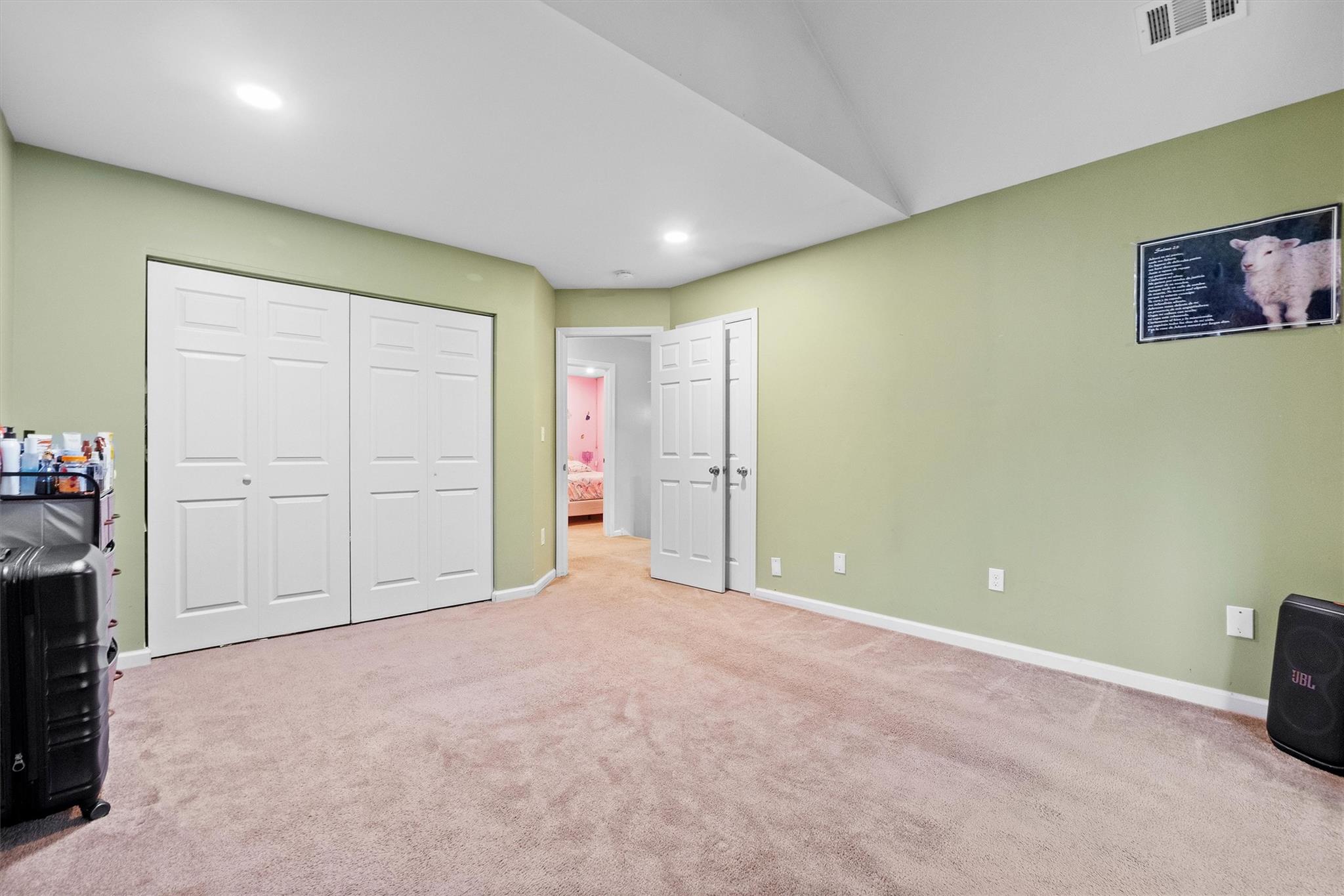 124 Creekside, Spring Valley, NY 10977