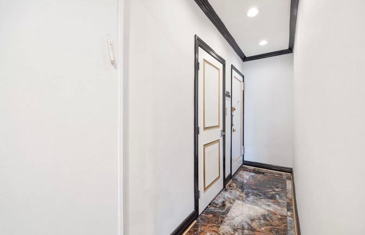 255 Central Avenue # 202-A, Lawrence, NY 11559