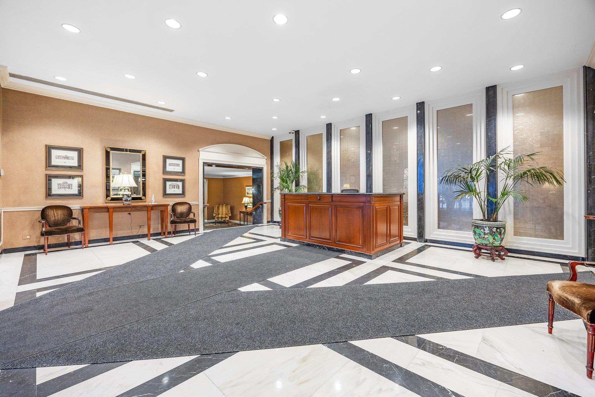 50 Sutton Place S # 16F, New York (Manhattan), NY 10022