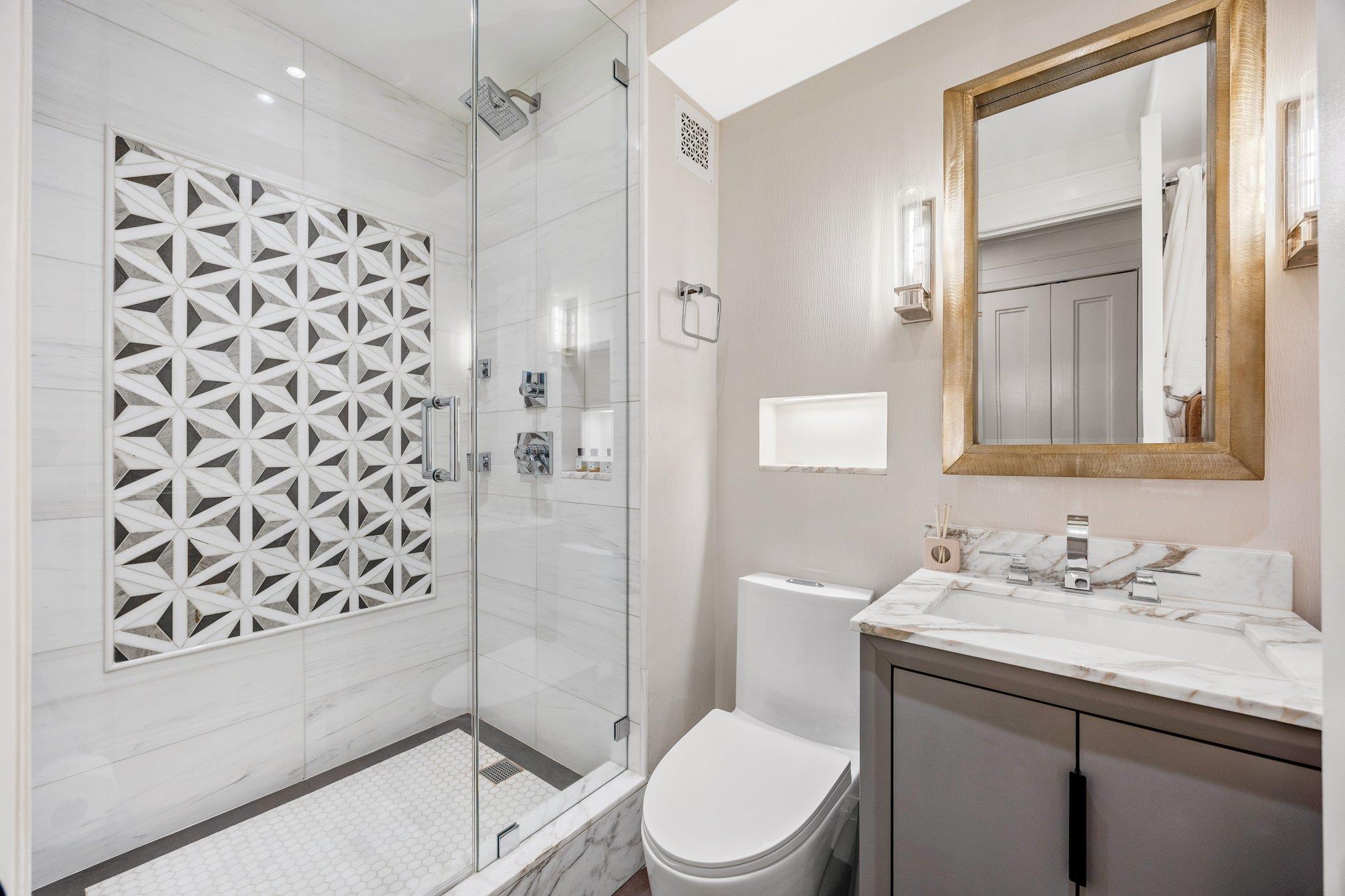 50 Sutton Place S # 16F, New York (Manhattan), NY 10022