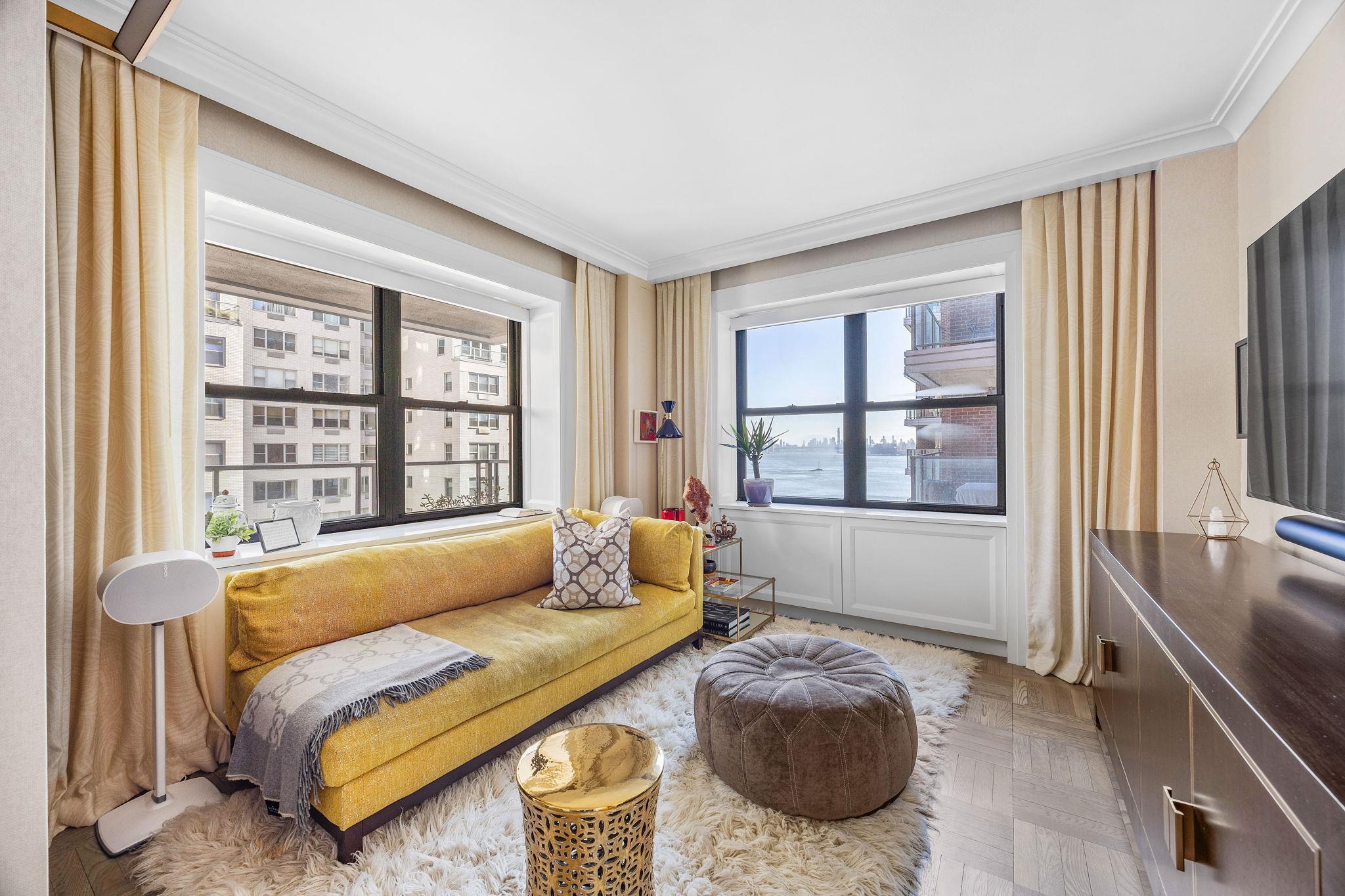 50 Sutton Place S # 16F, New York (Manhattan), NY 10022