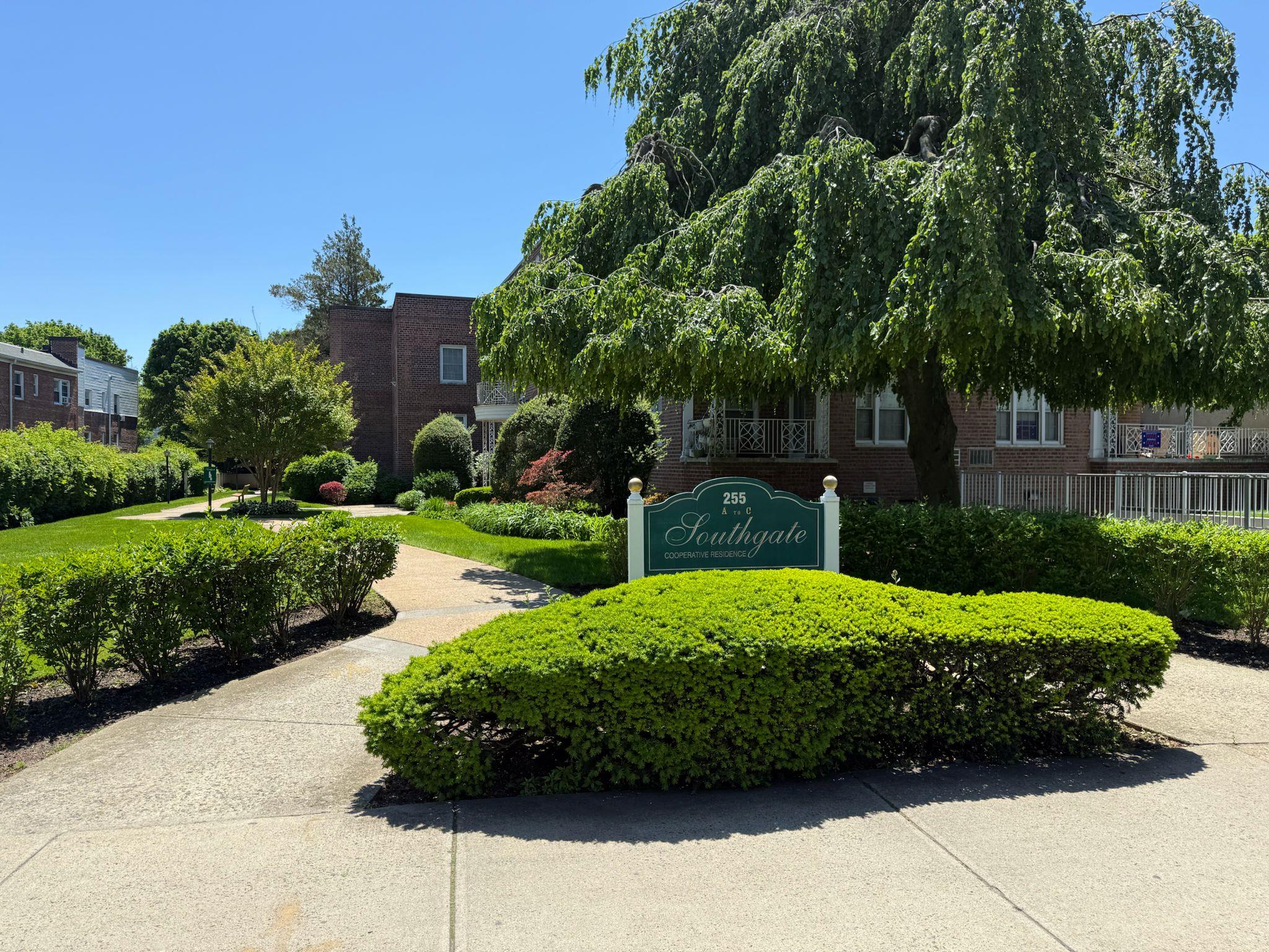 255 Central Avenue # 202-A, Lawrence, NY 11559