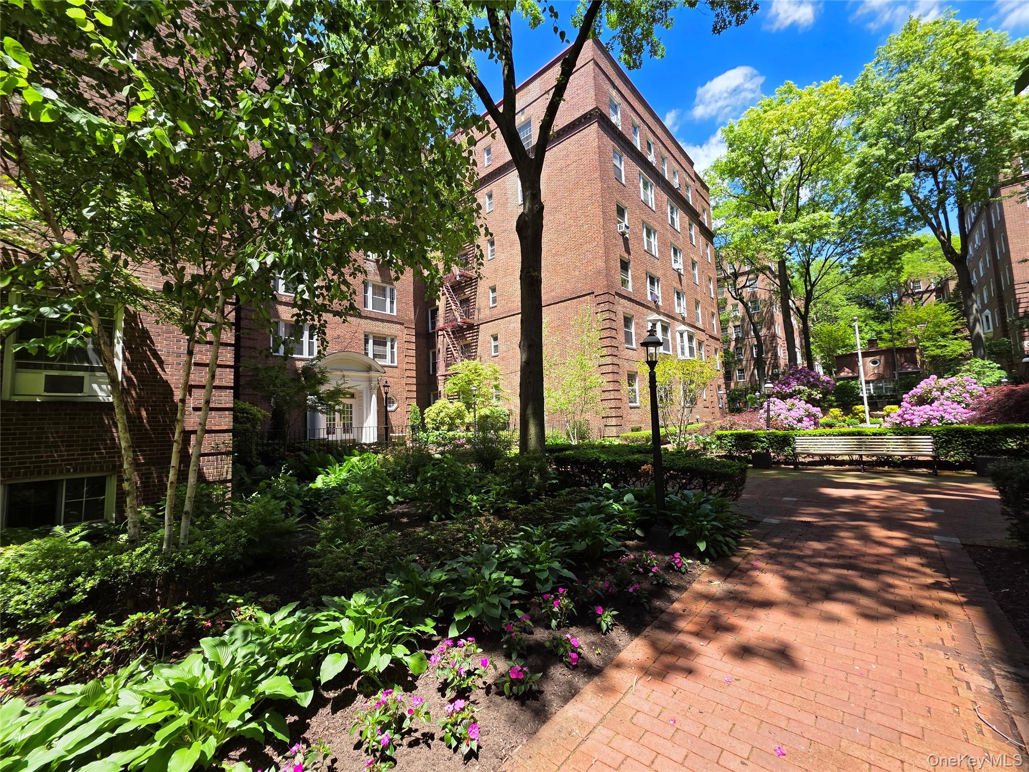 117-01 Park Lane South # A3C, Kew Gardens, NY 11415