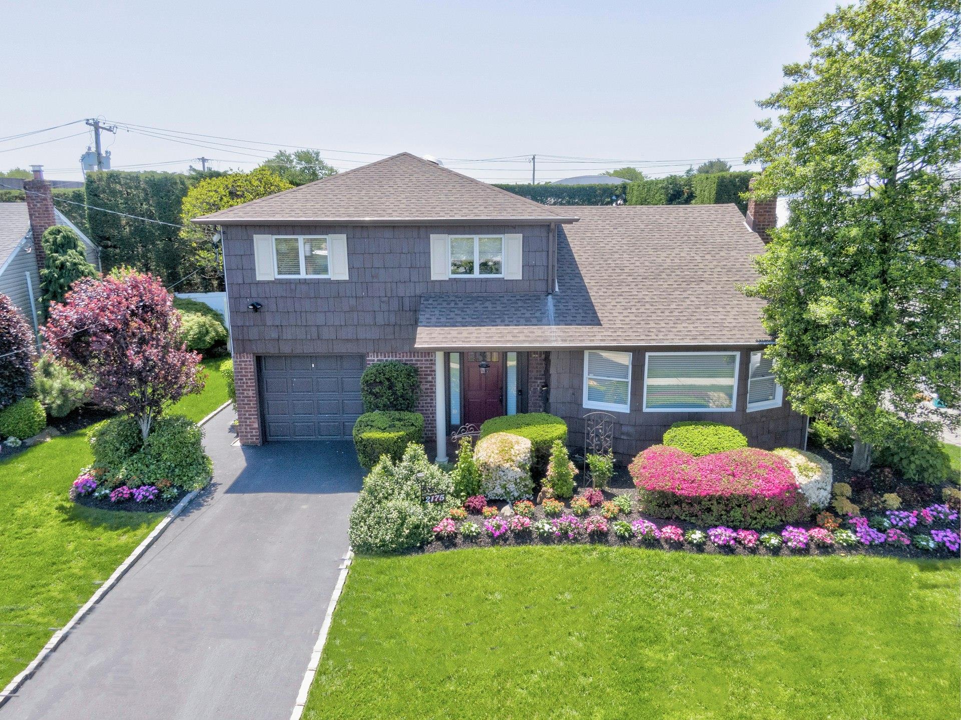 2175 Wantagh Park Drive, Wantagh, NY 11793