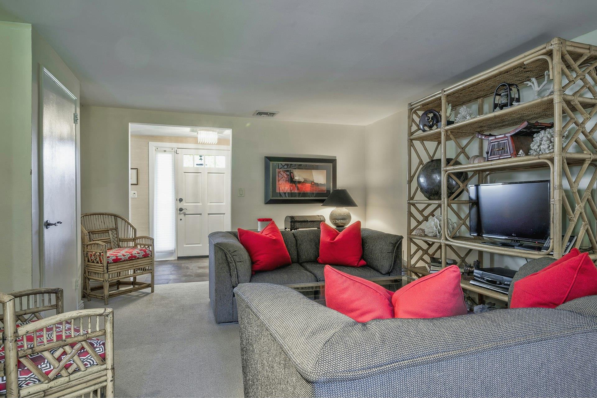 2175 Wantagh Park Drive, Wantagh, NY 11793