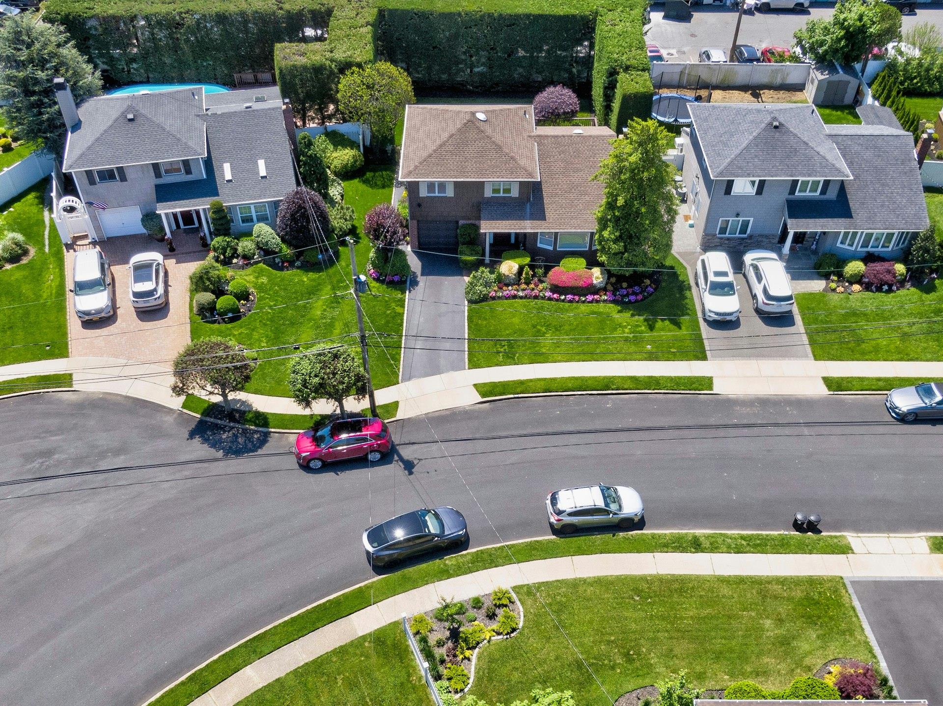 2175 Wantagh Park Drive, Wantagh, NY 11793