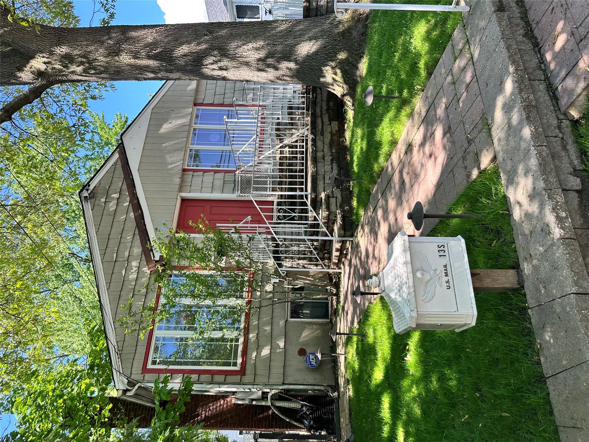 13 Linwood Road S, Port Washington, NY 11050