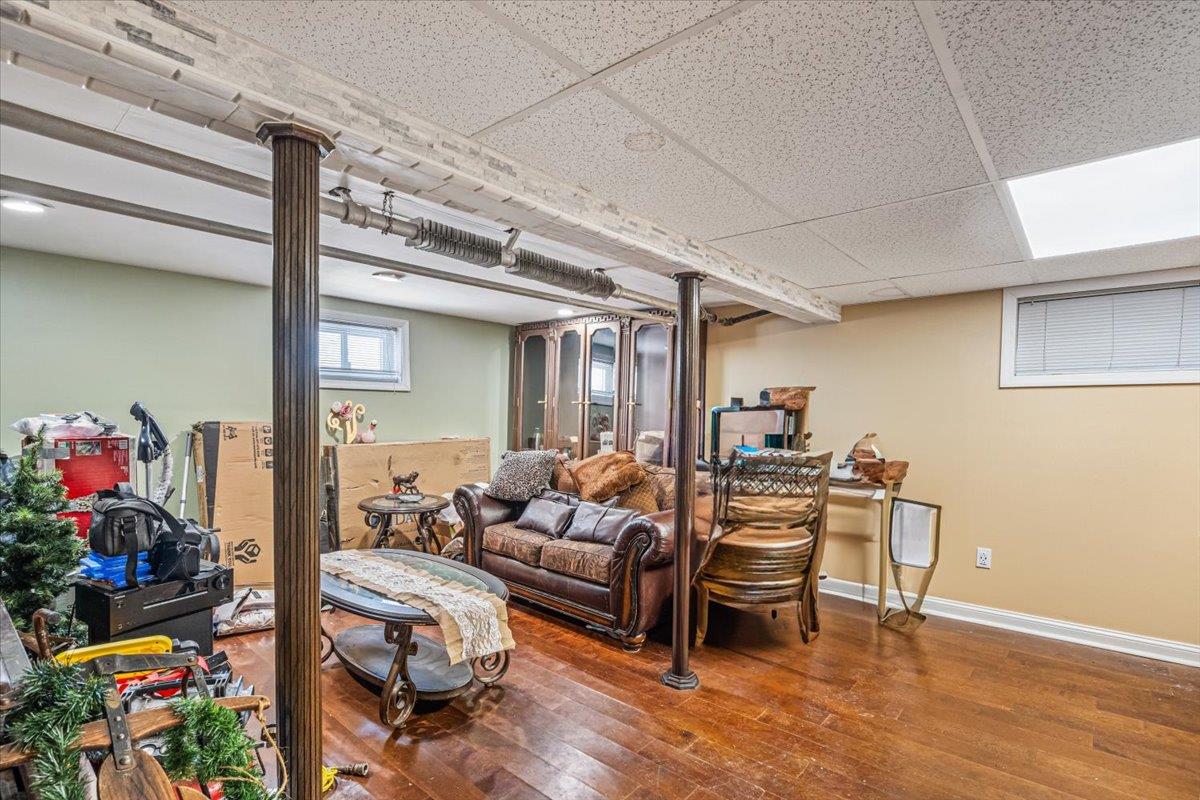 321 Rolling Street, Malverne, NY 11565