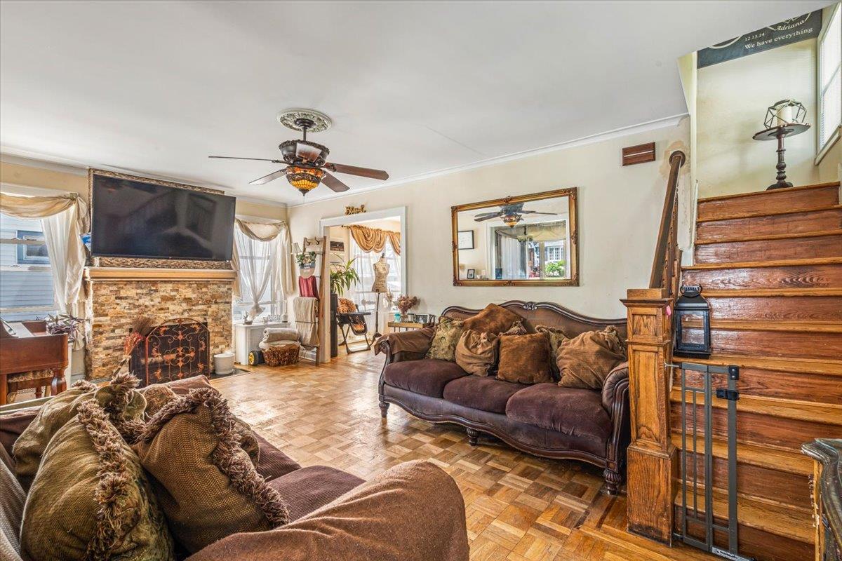 321 Rolling Street, Malverne, NY 11565