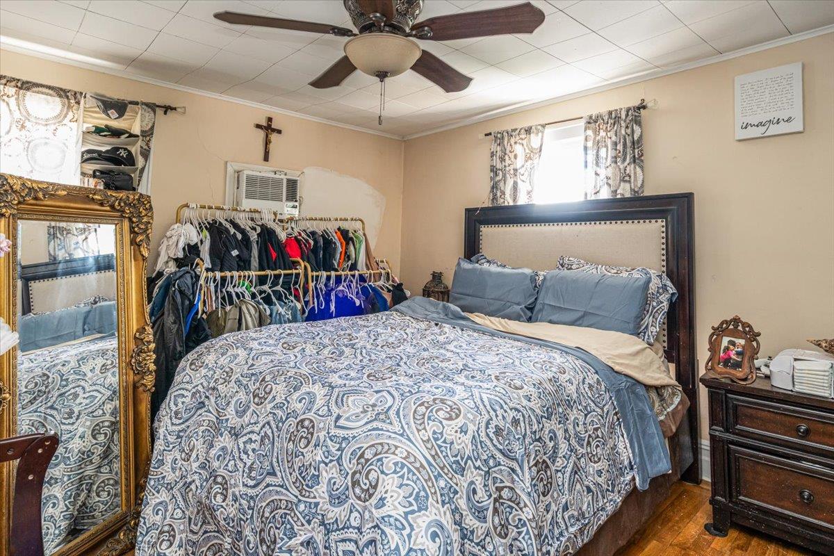 321 Rolling Street, Malverne, NY 11565