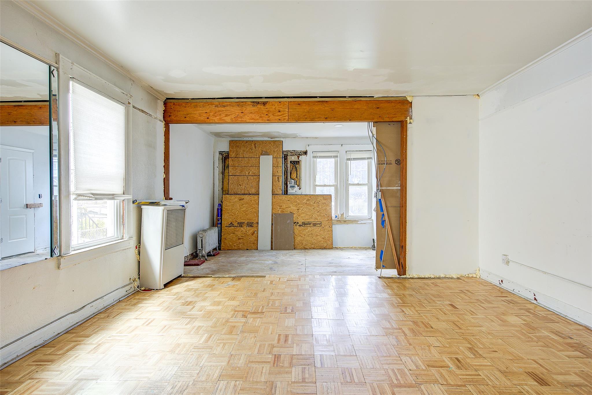 88-22 186th Street, Hollis, NY 11423