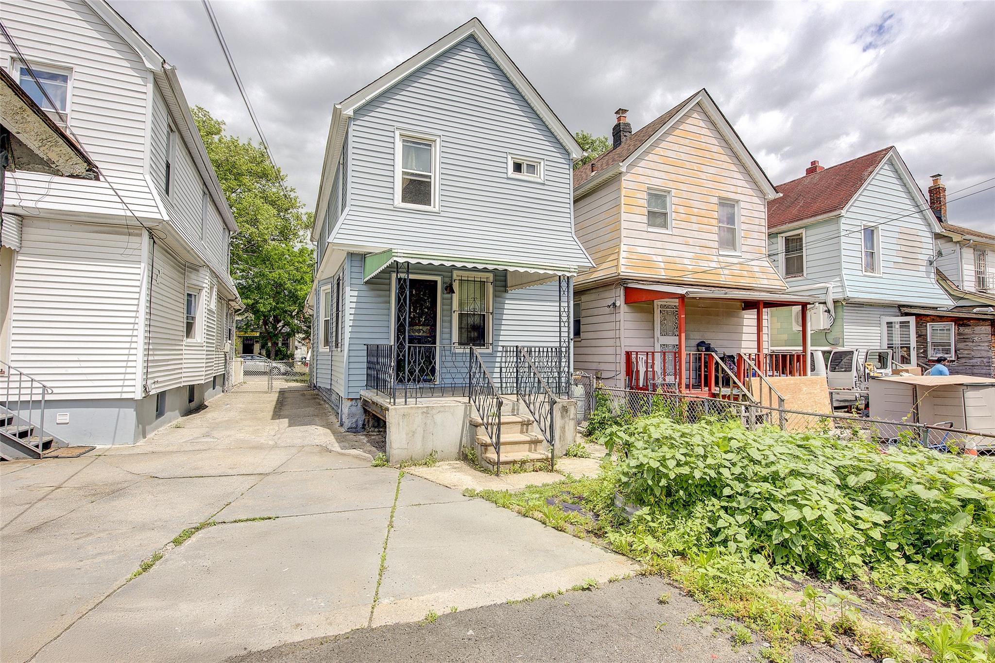 88-22 186th Street, Hollis, NY 11423