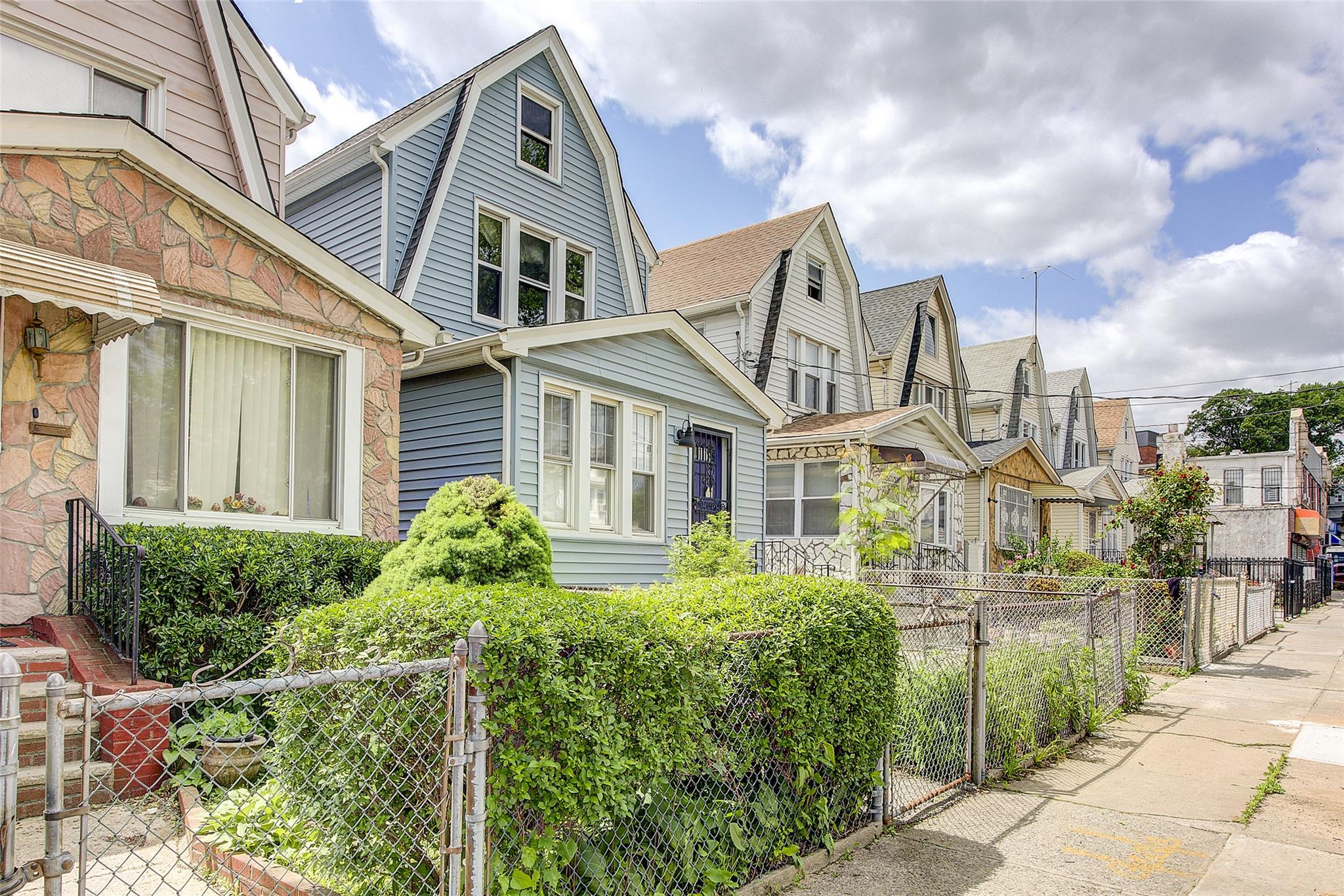 88-22 186th Street, Hollis, NY 11423