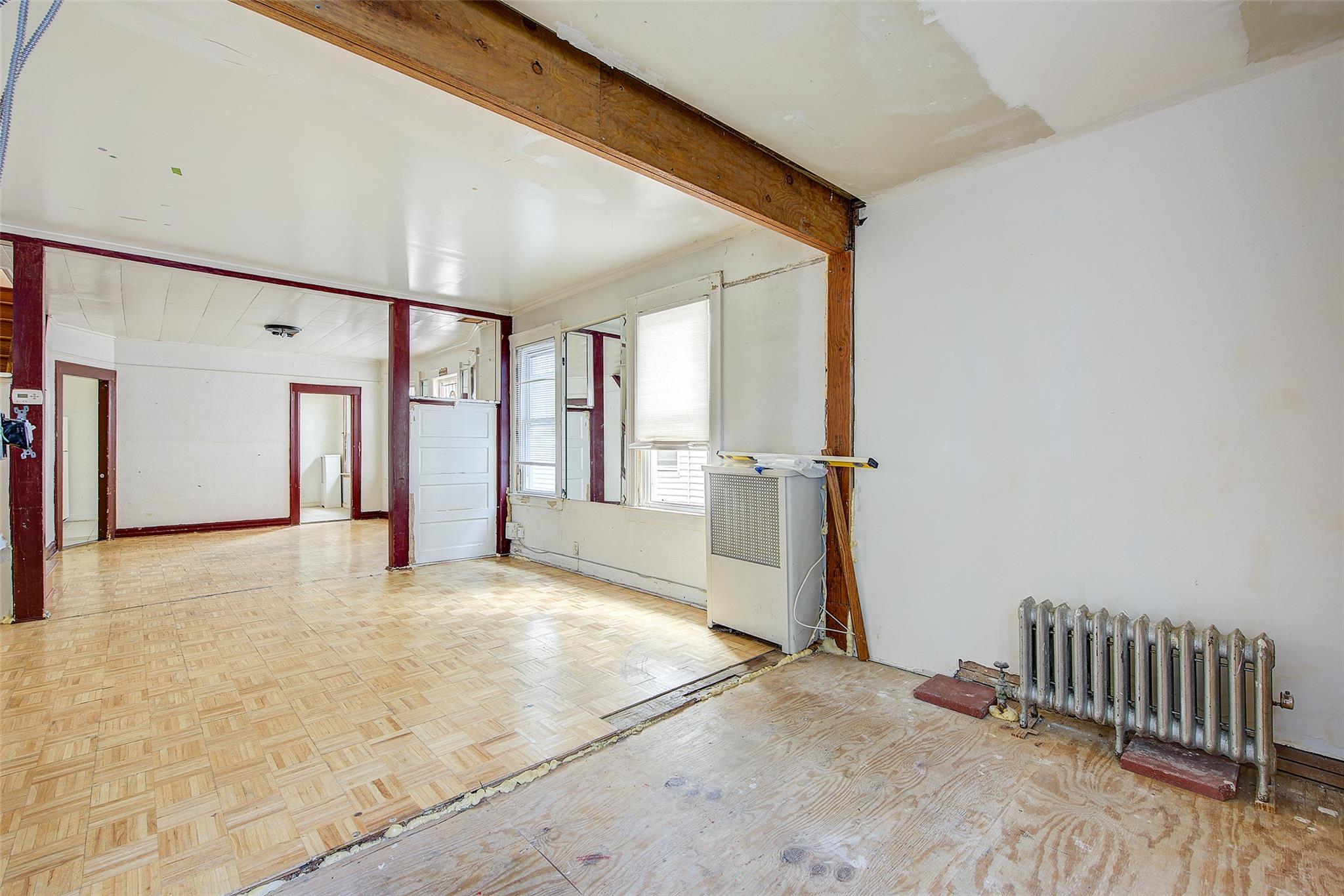 88-22 186th Street, Hollis, NY 11423