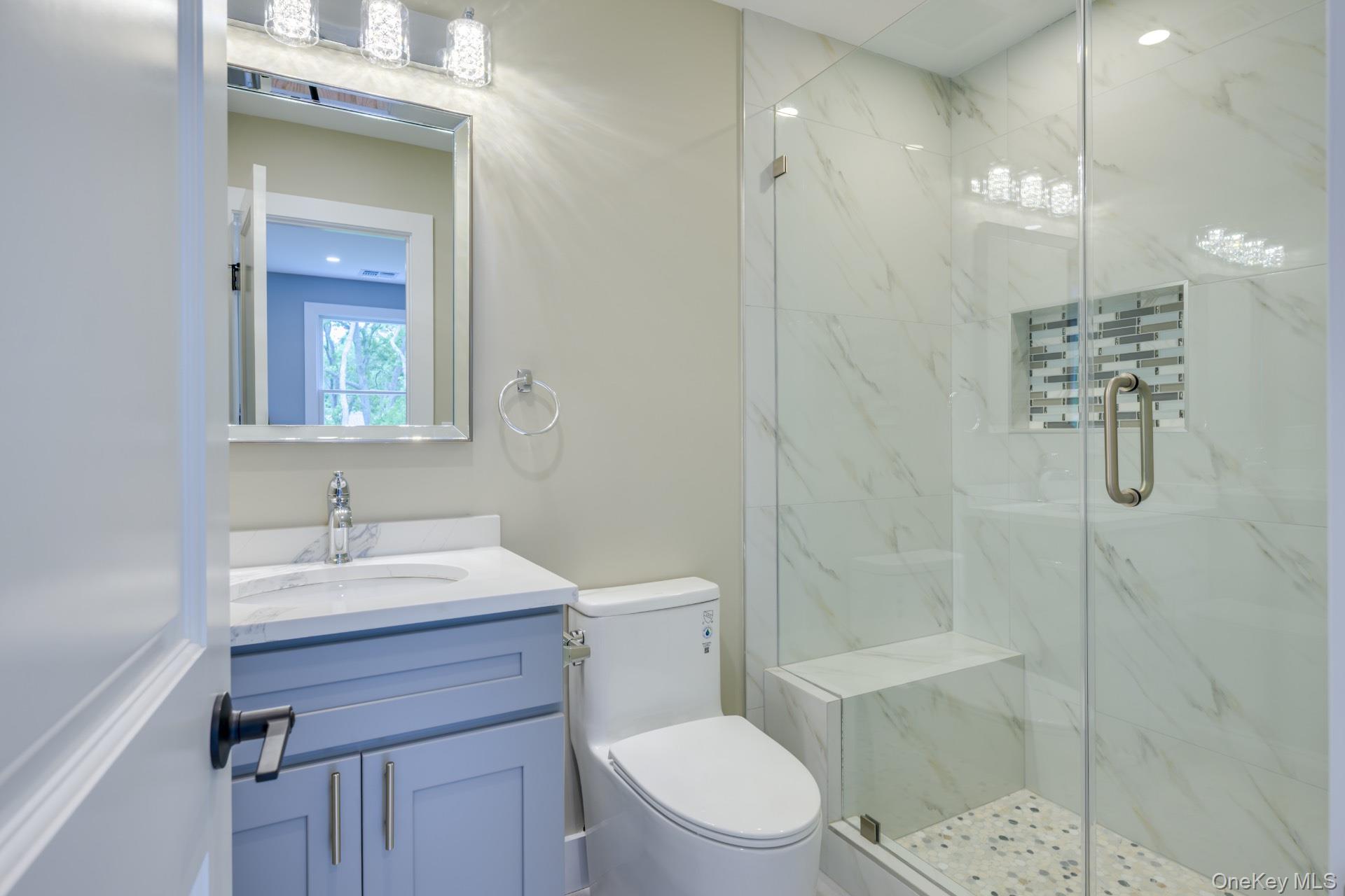 1 Lynnwood Court, Hampton Bays, NY 11946