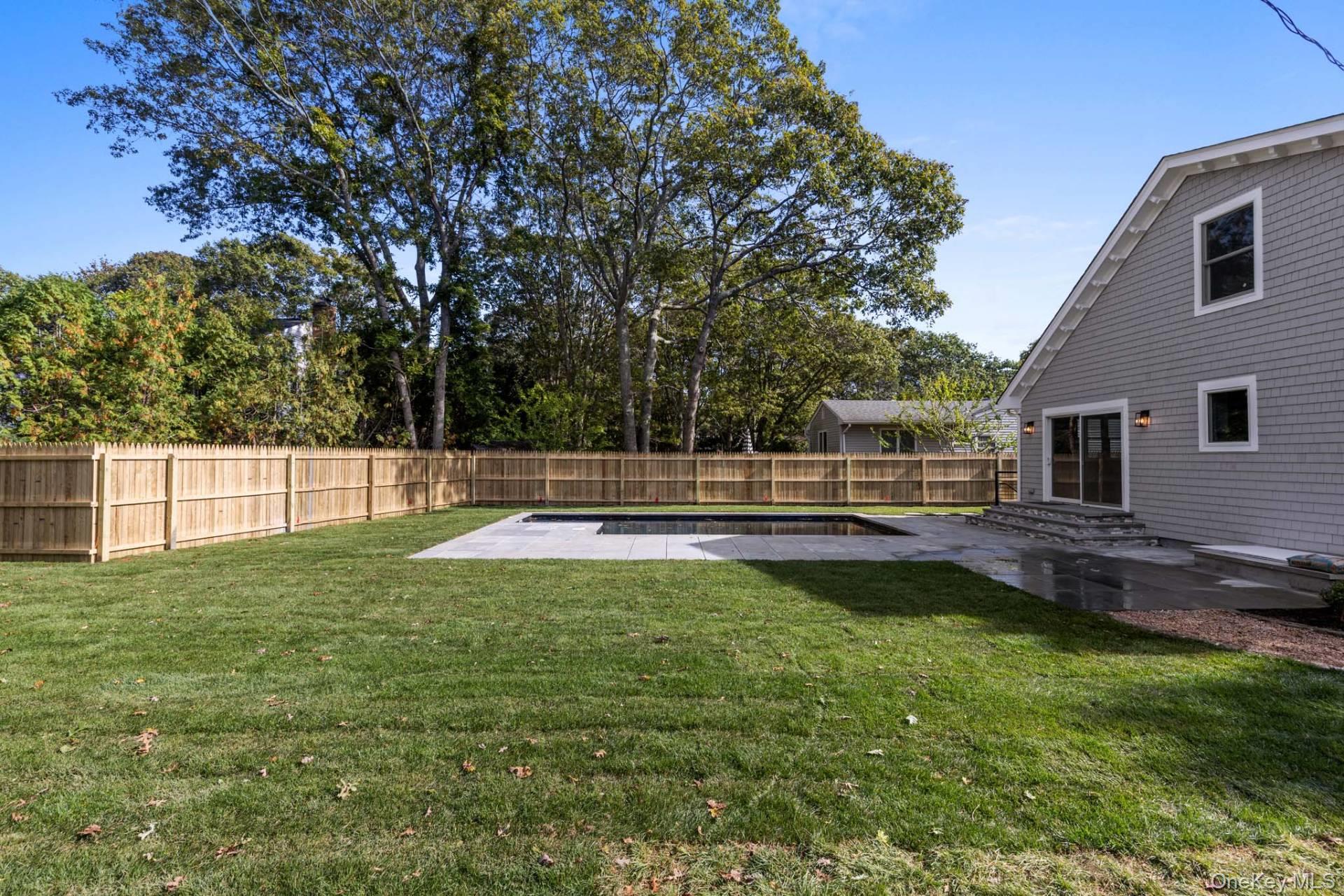 1 Lynnwood Court, Hampton Bays, NY 11946