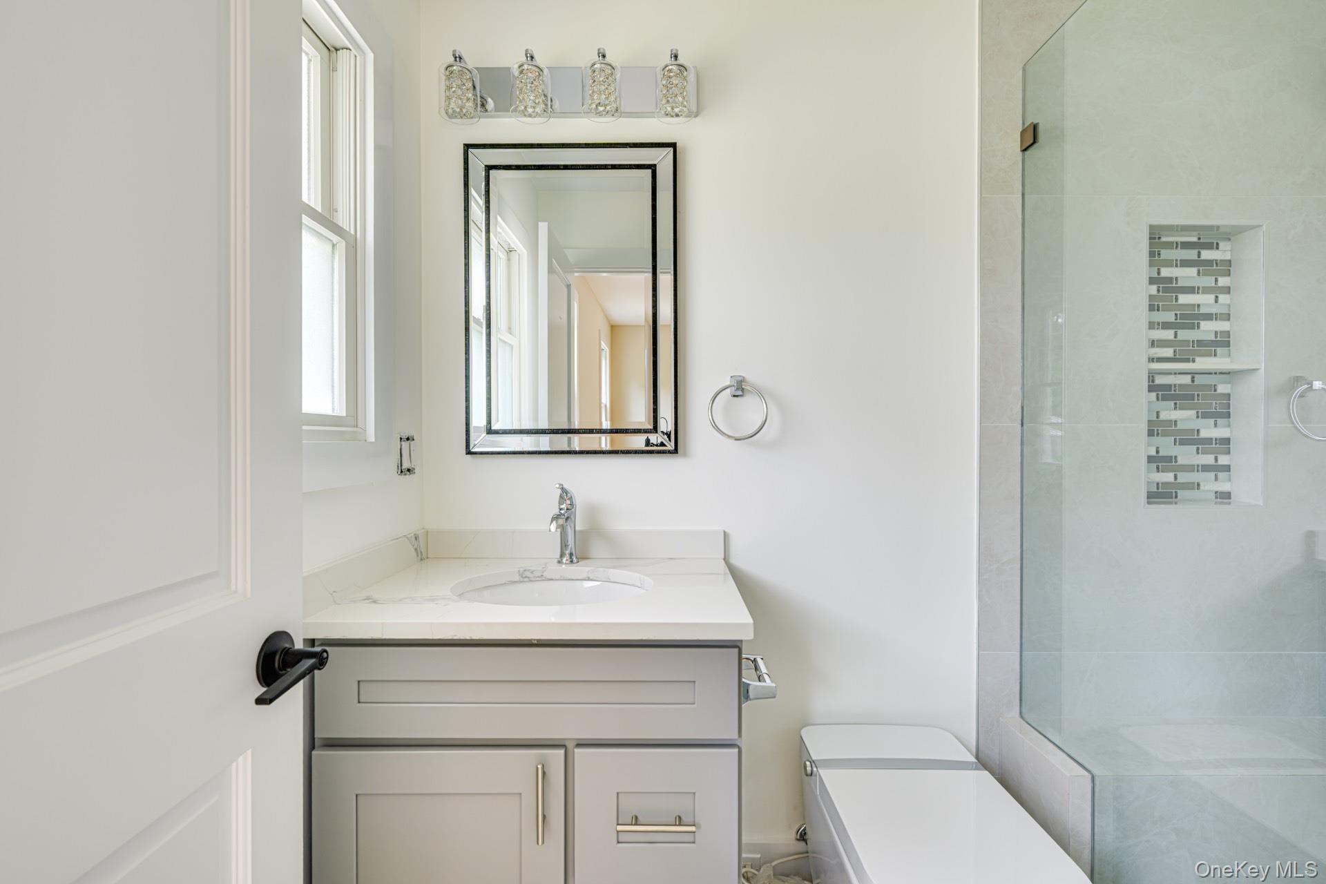 1 Lynnwood Court, Hampton Bays, NY 11946