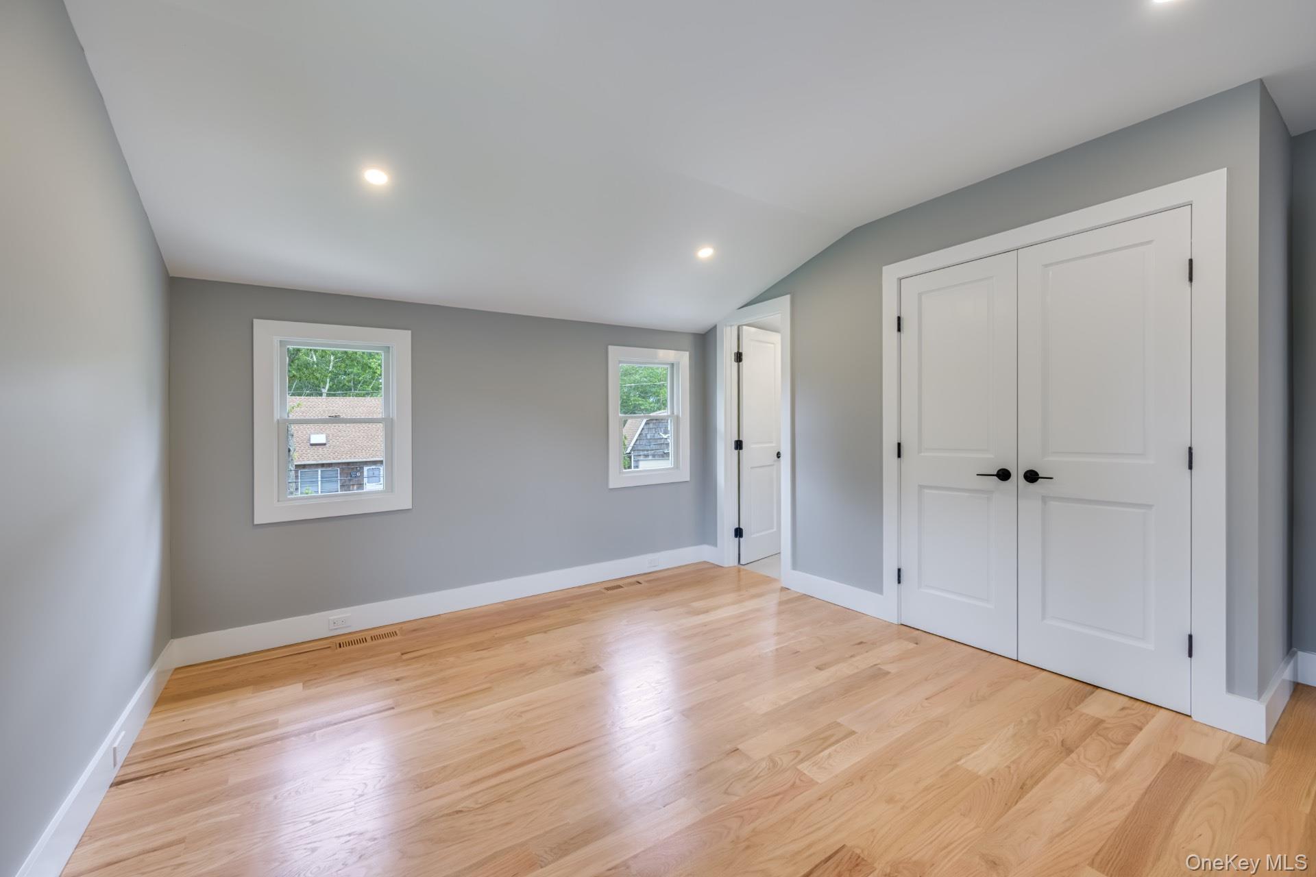 1 Lynnwood Court, Hampton Bays, NY 11946