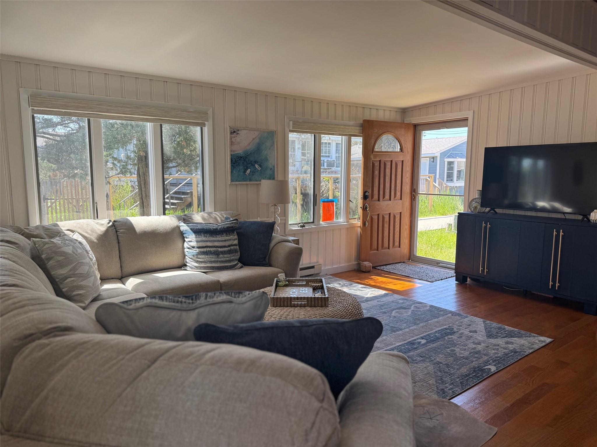 917 Evergreen Walk, Ocean Beach, NY 11770