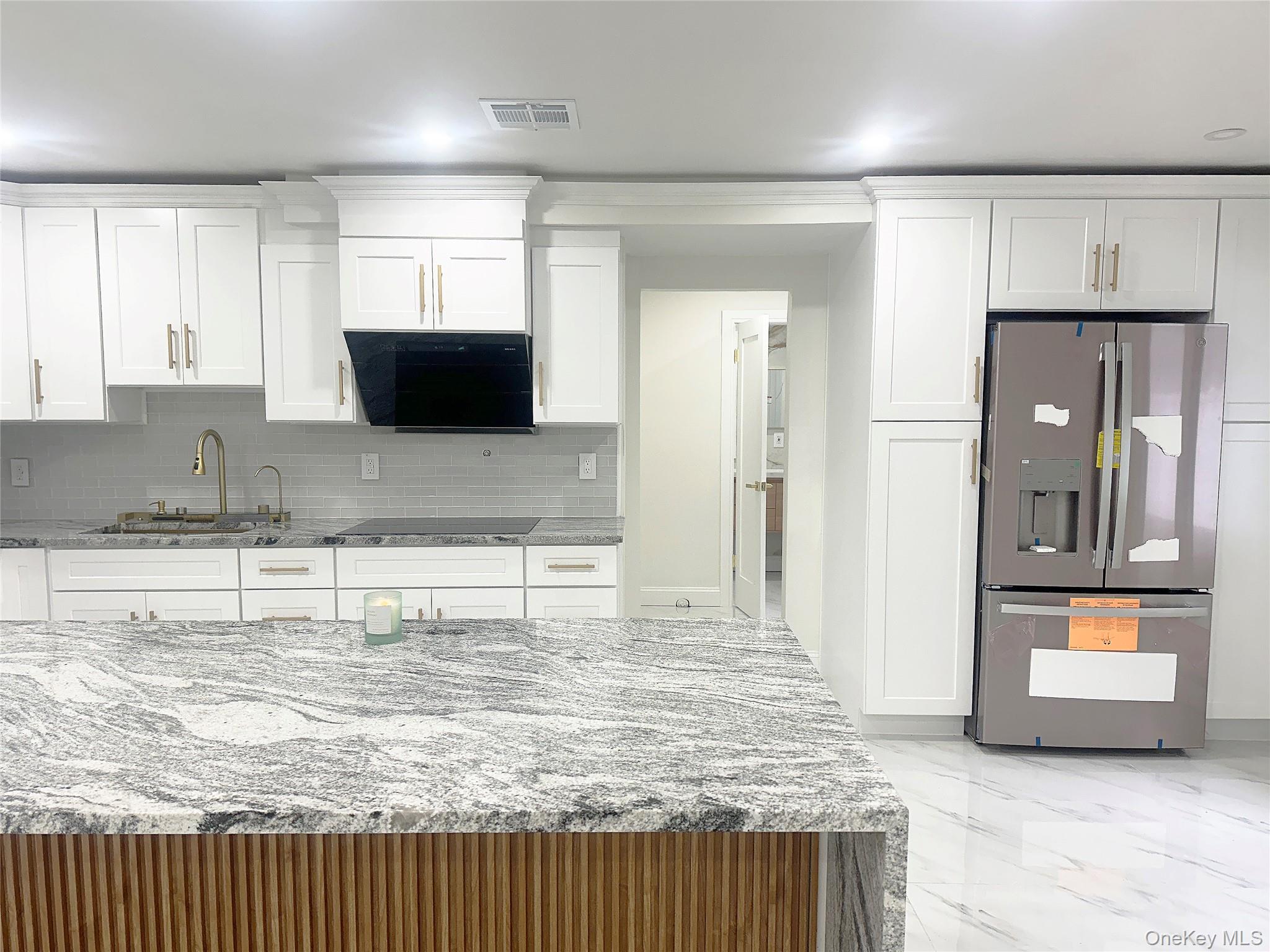 1 Parkhill Court, Huntington, NY 11743