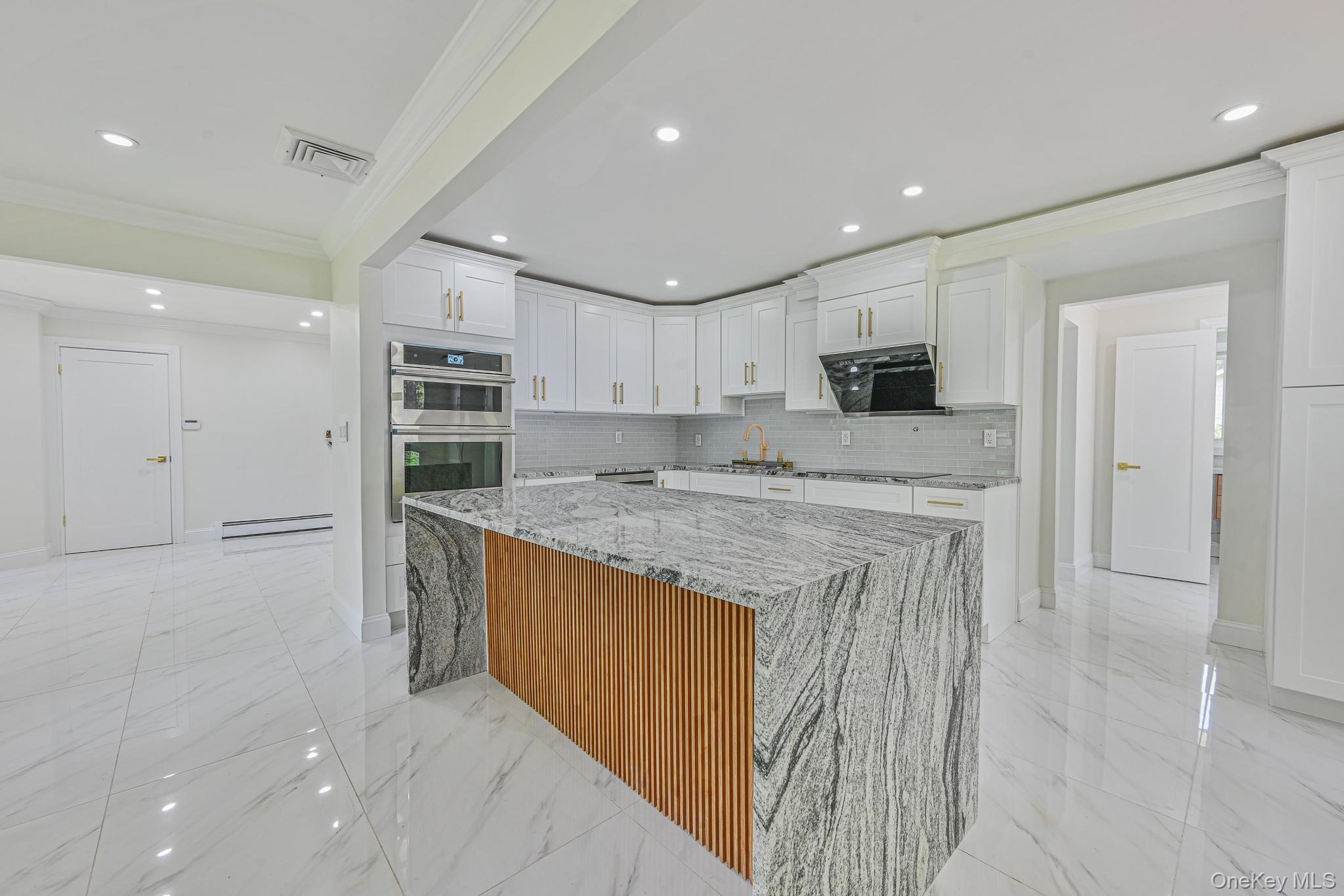 1 Parkhill Court, Huntington, NY 11743