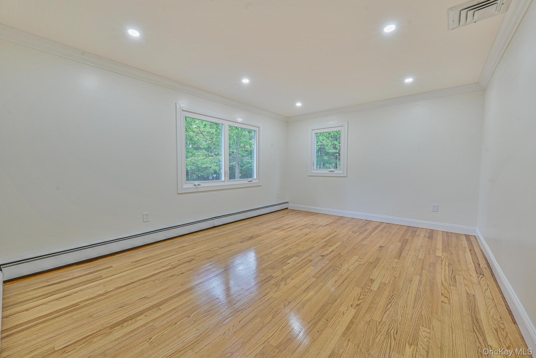 1 Parkhill Court, Huntington, NY 11743