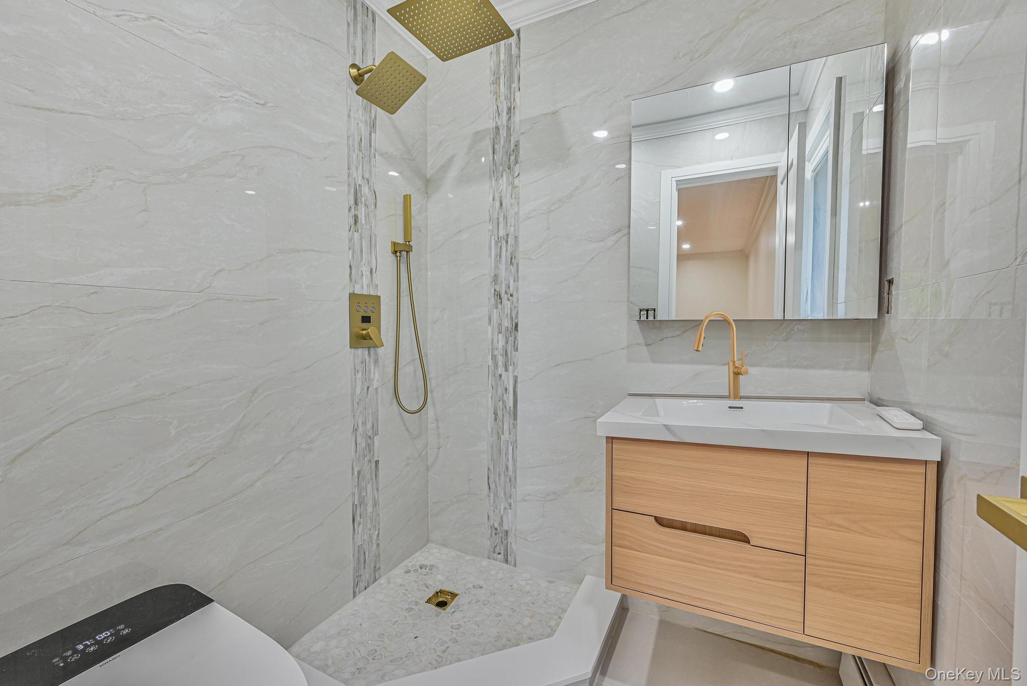 1 Parkhill Court, Huntington, NY 11743