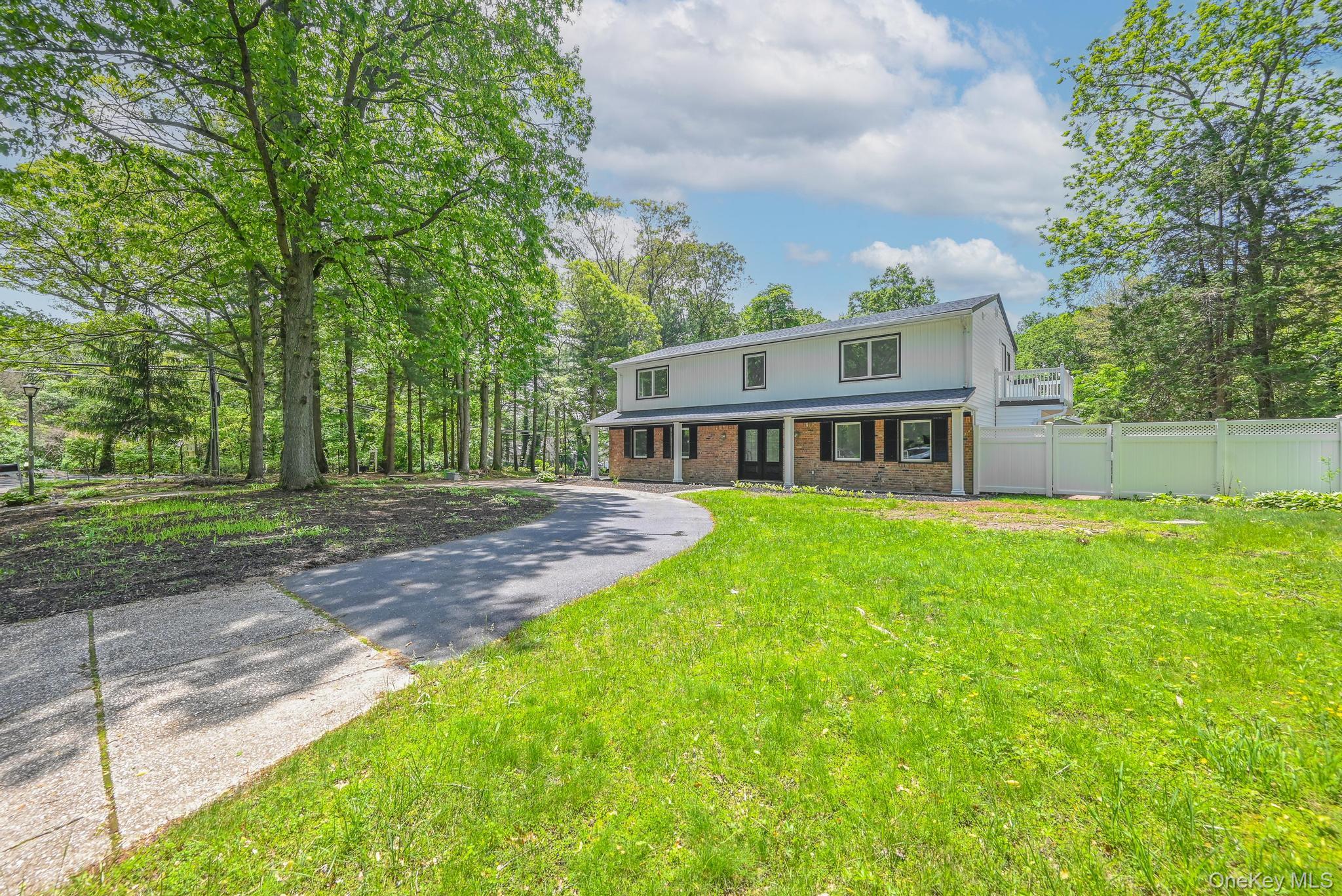 1 Parkhill Court, Huntington, NY 11743