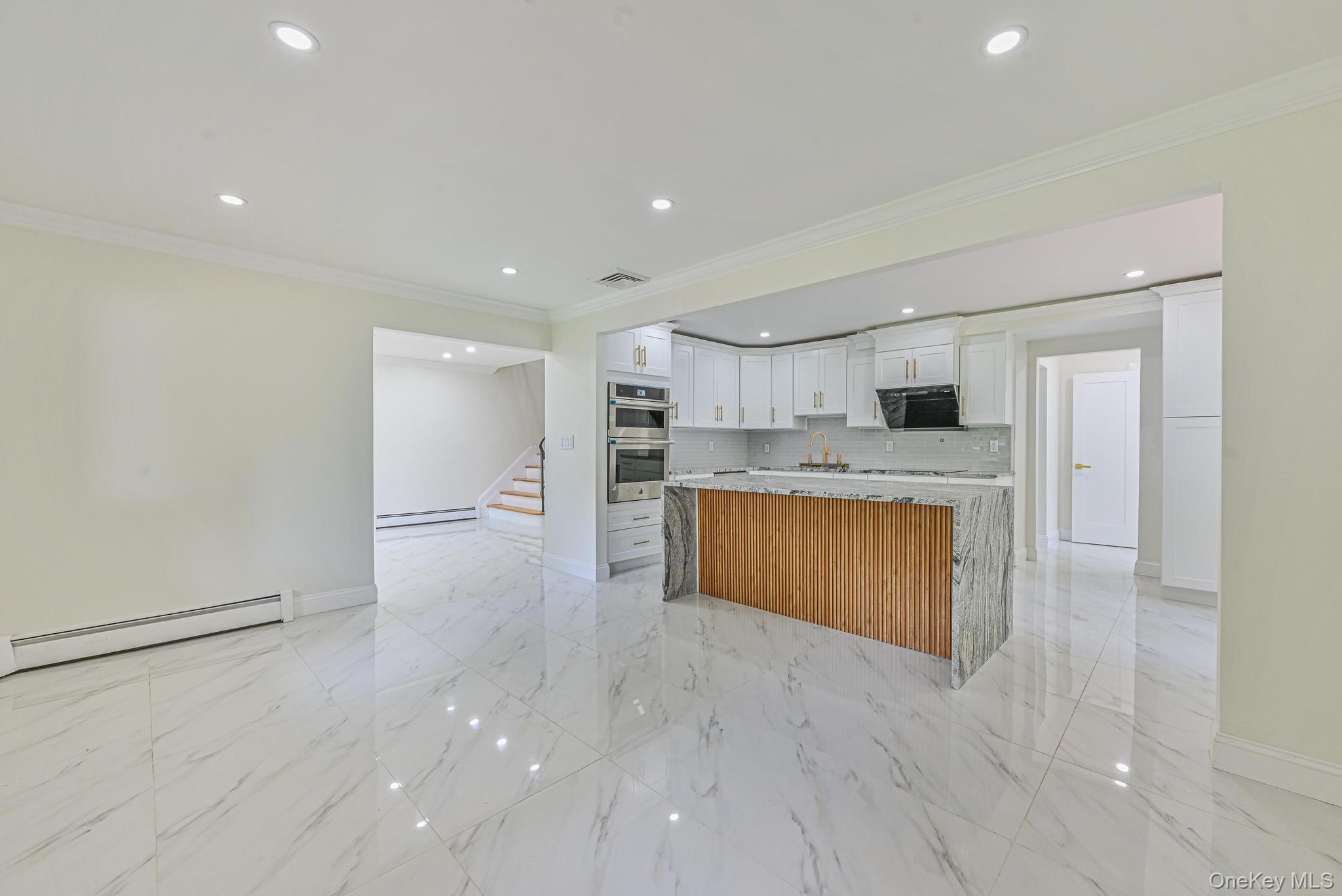 1 Parkhill Court, Huntington, NY 11743