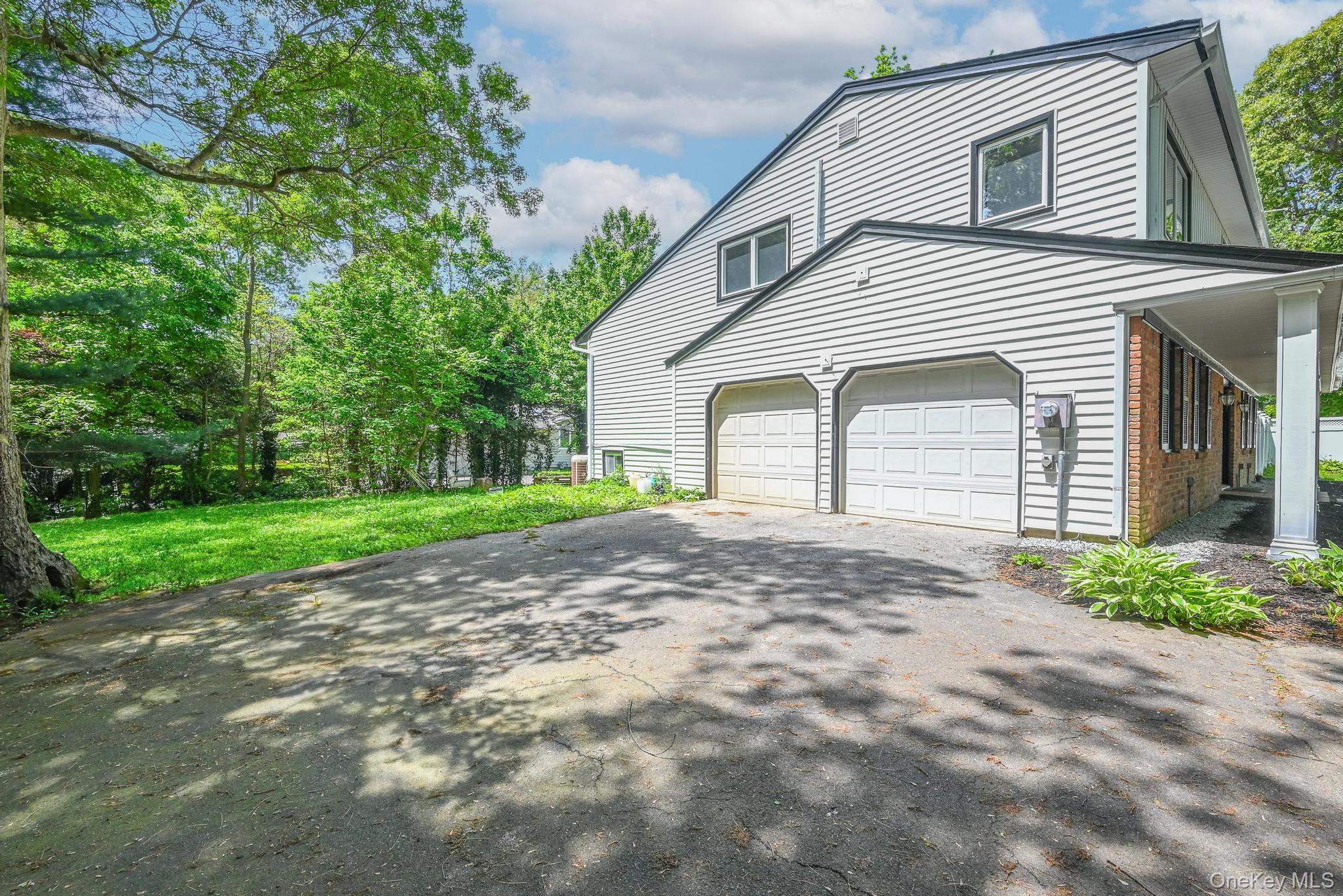 1 Parkhill Court, Huntington, NY 11743