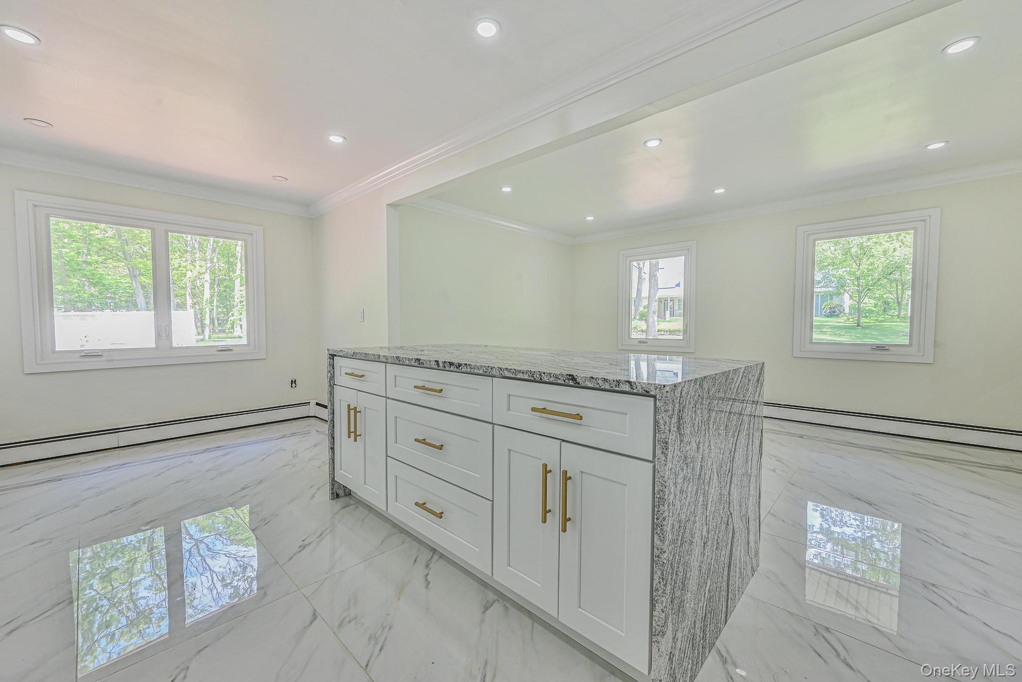 1 Parkhill Court, Huntington, NY 11743