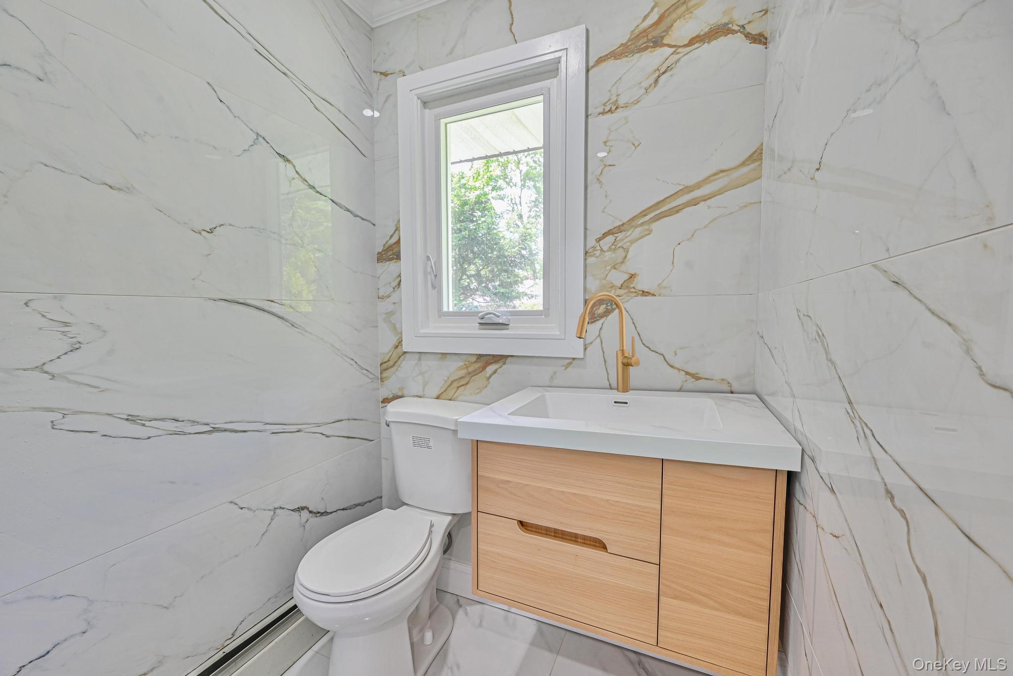 1 Parkhill Court, Huntington, NY 11743