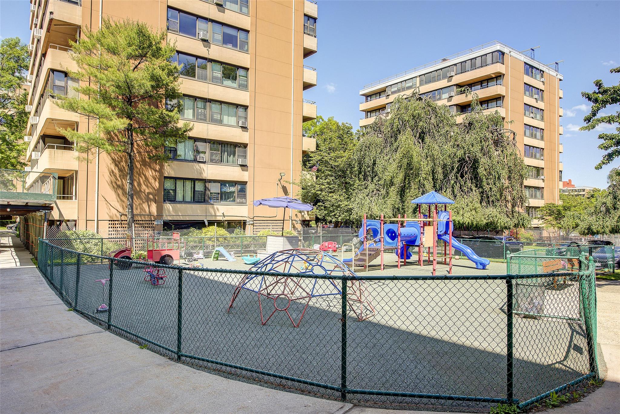 10-11 162nd Street # 7A, Beechhurst, NY 11357