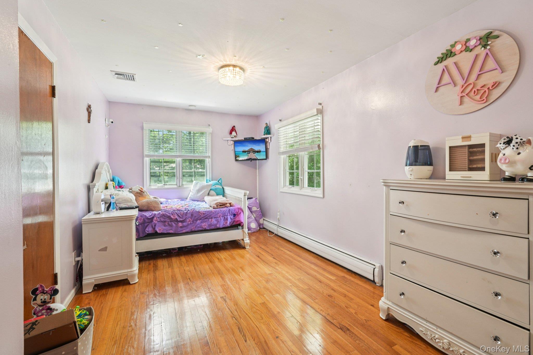 10 Brenda Lane, Bardonia, NY 10954