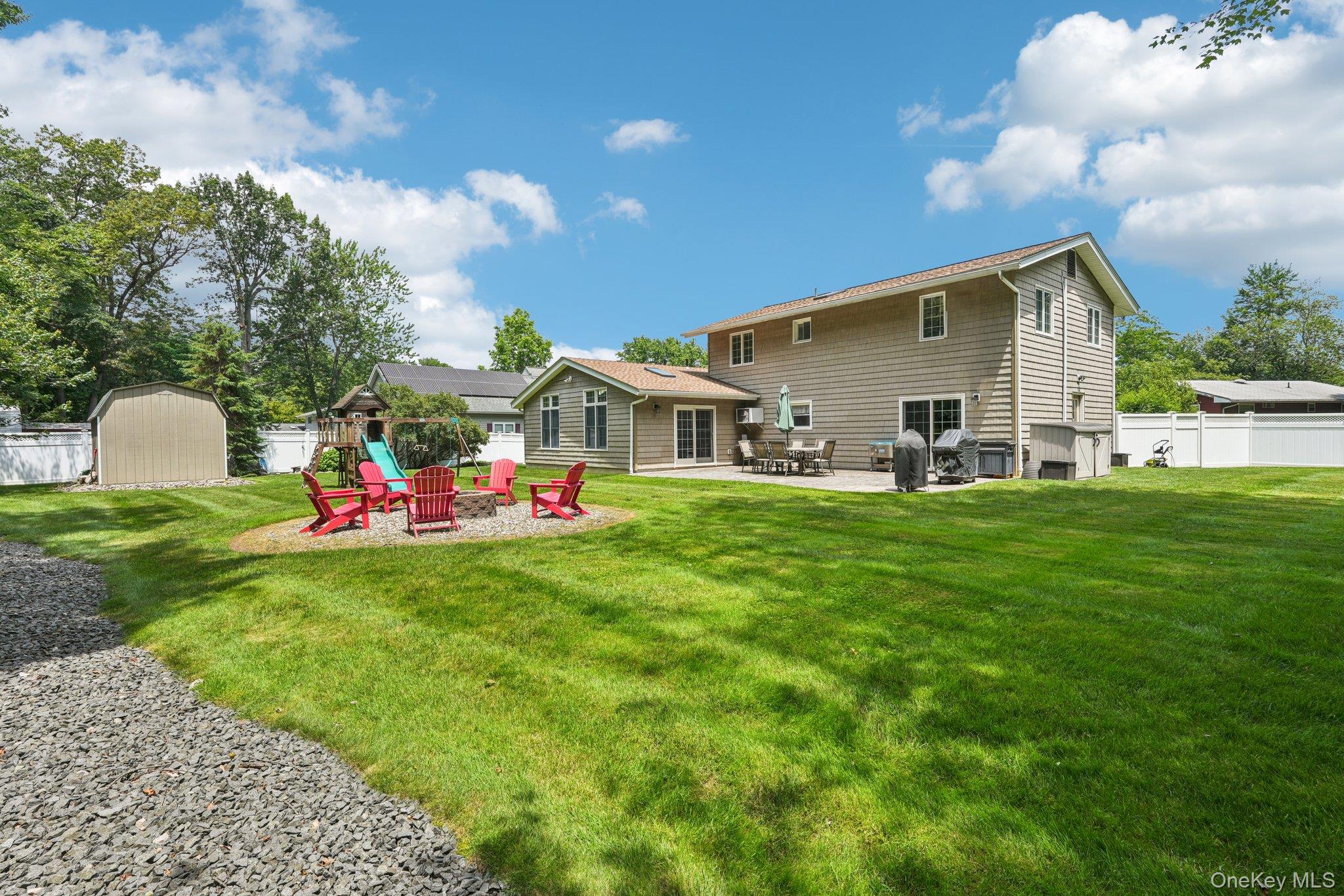 10 Brenda Lane, Bardonia, NY 10954