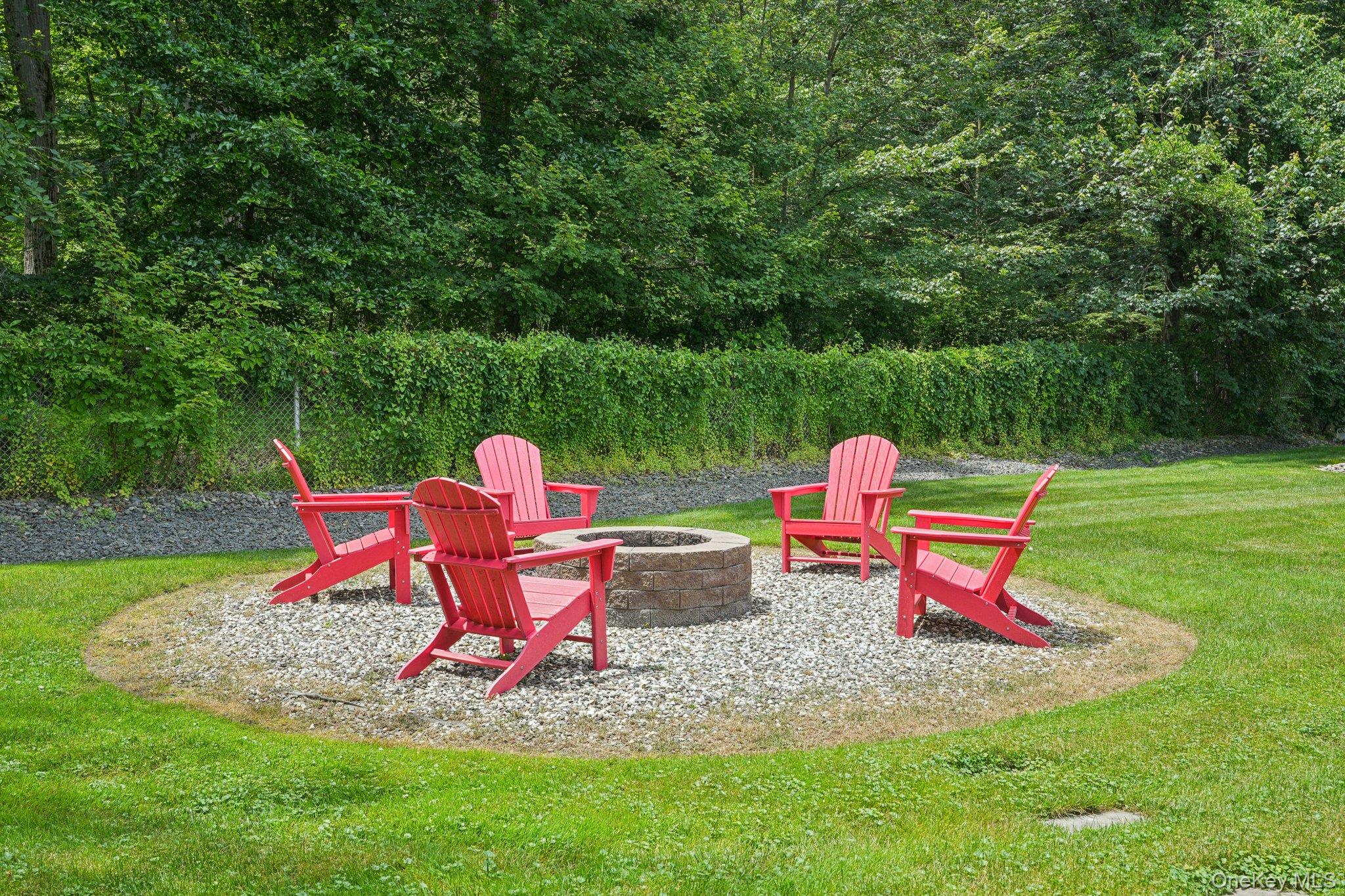 10 Brenda Lane, Bardonia, NY 10954