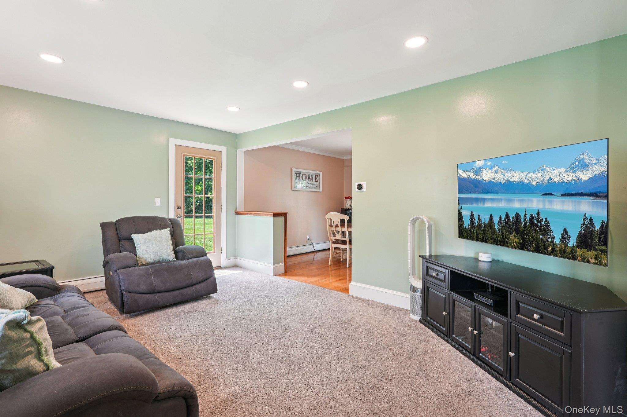 10 Brenda Lane, Bardonia, NY 10954