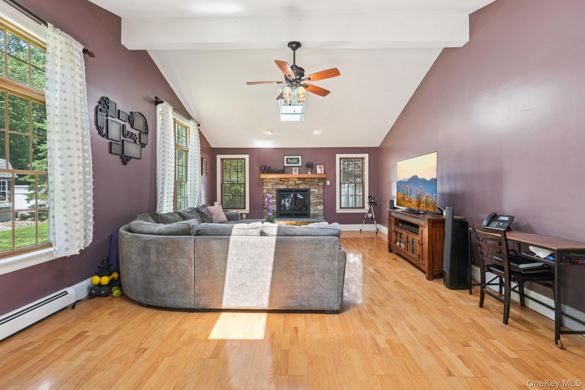 10 Brenda Lane, Bardonia, NY 10954