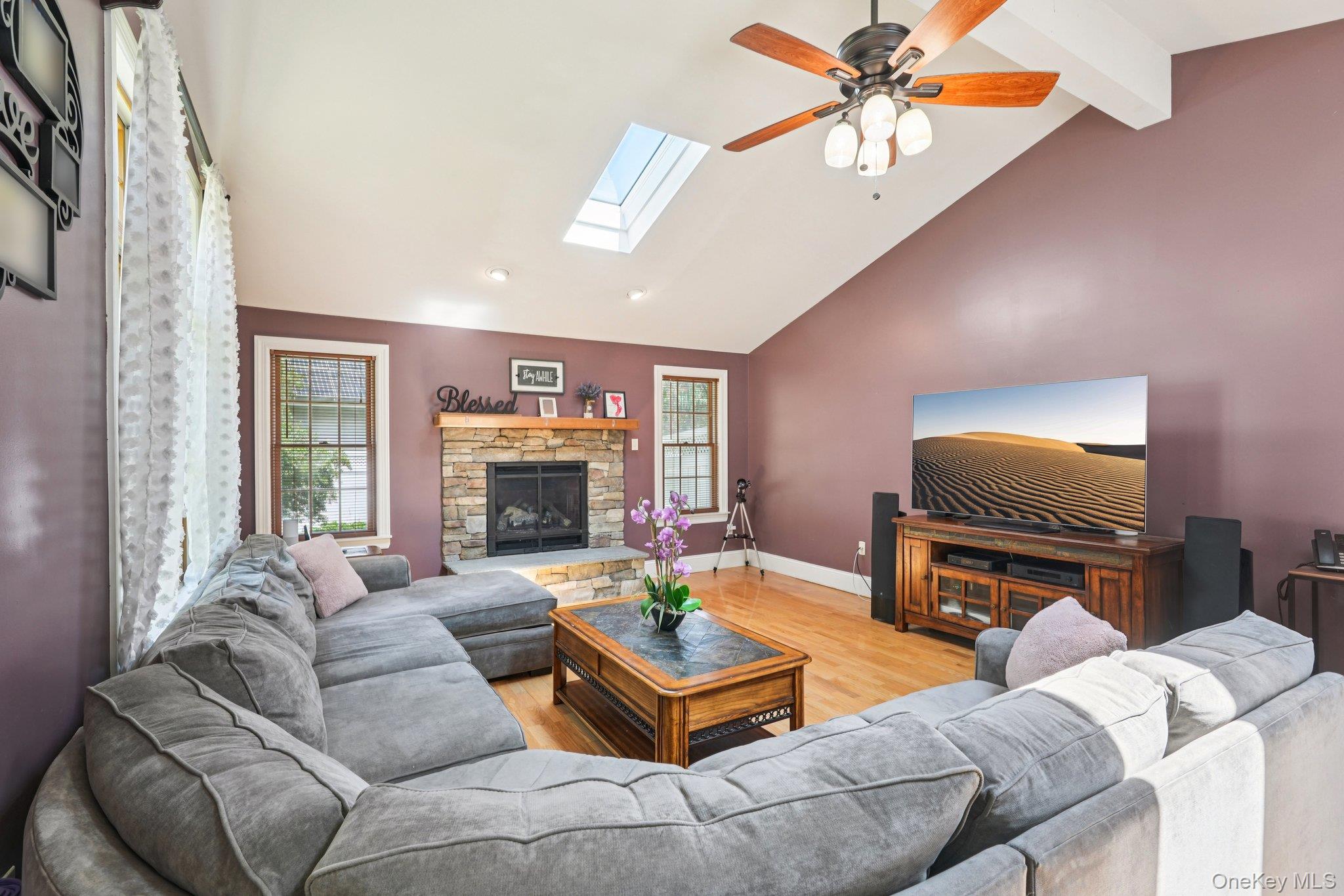 10 Brenda Lane, Bardonia, NY 10954