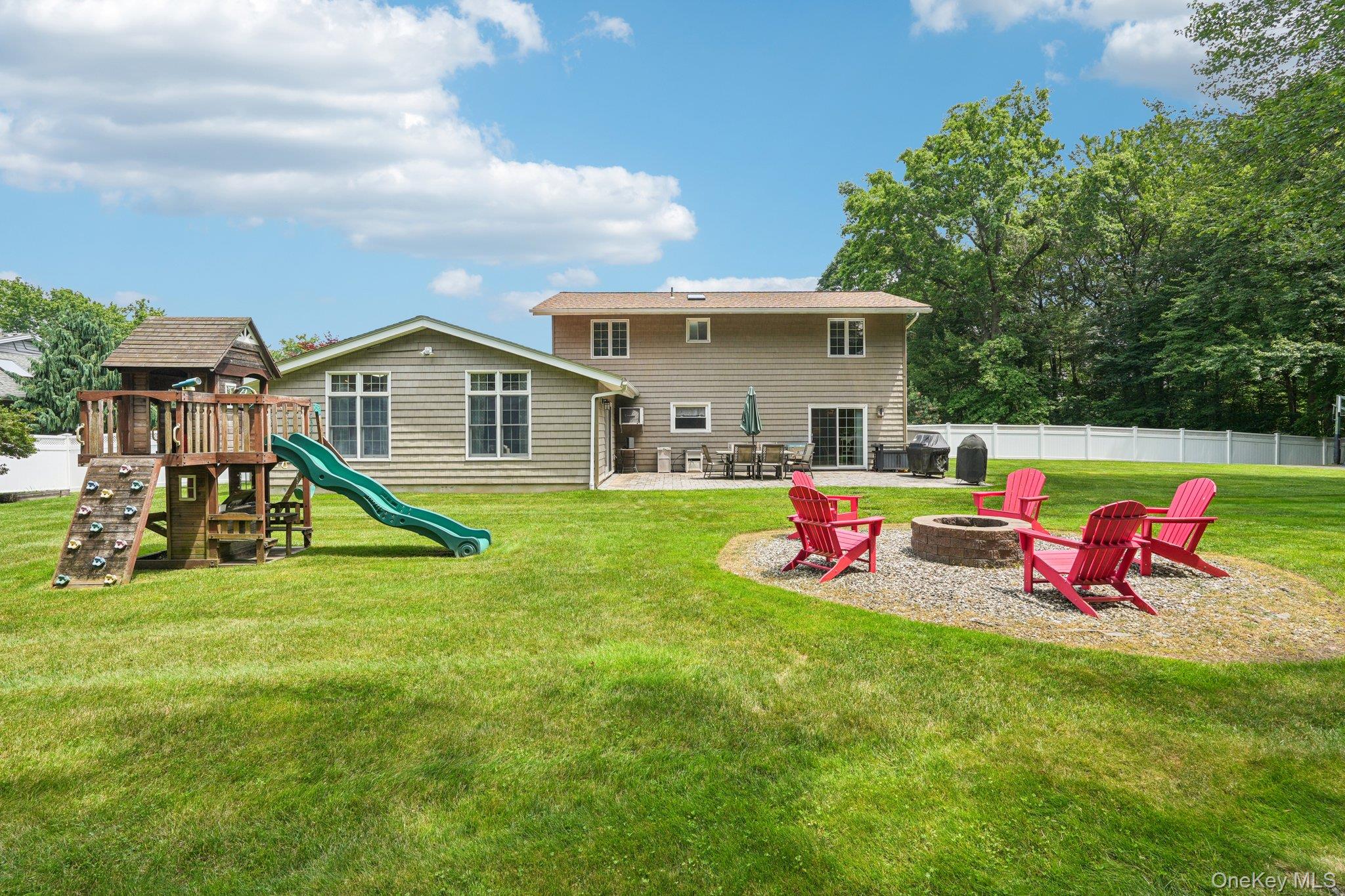 10 Brenda Lane, Bardonia, NY 10954